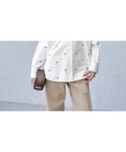 【ユナイテッドアローズ/UNITED ARROWS】のエンブロイダリーフラワー バンドカラー シャツ 人気、トレンドファッション・服の通販 founy(ファニー) ファッション Fashion レディースファッション Fashion for Women トップス・カットソー Cut & Sew Tops シャツ・ブラウス・オフィスカジュアル Elegant Blouses & Button-Ups ジャケット Jacket, Outerwear タンブラー Tumbler, Travel Mug thumbnail OFF WHITE|ID: prp329100004926370 ipo3291000000036964952