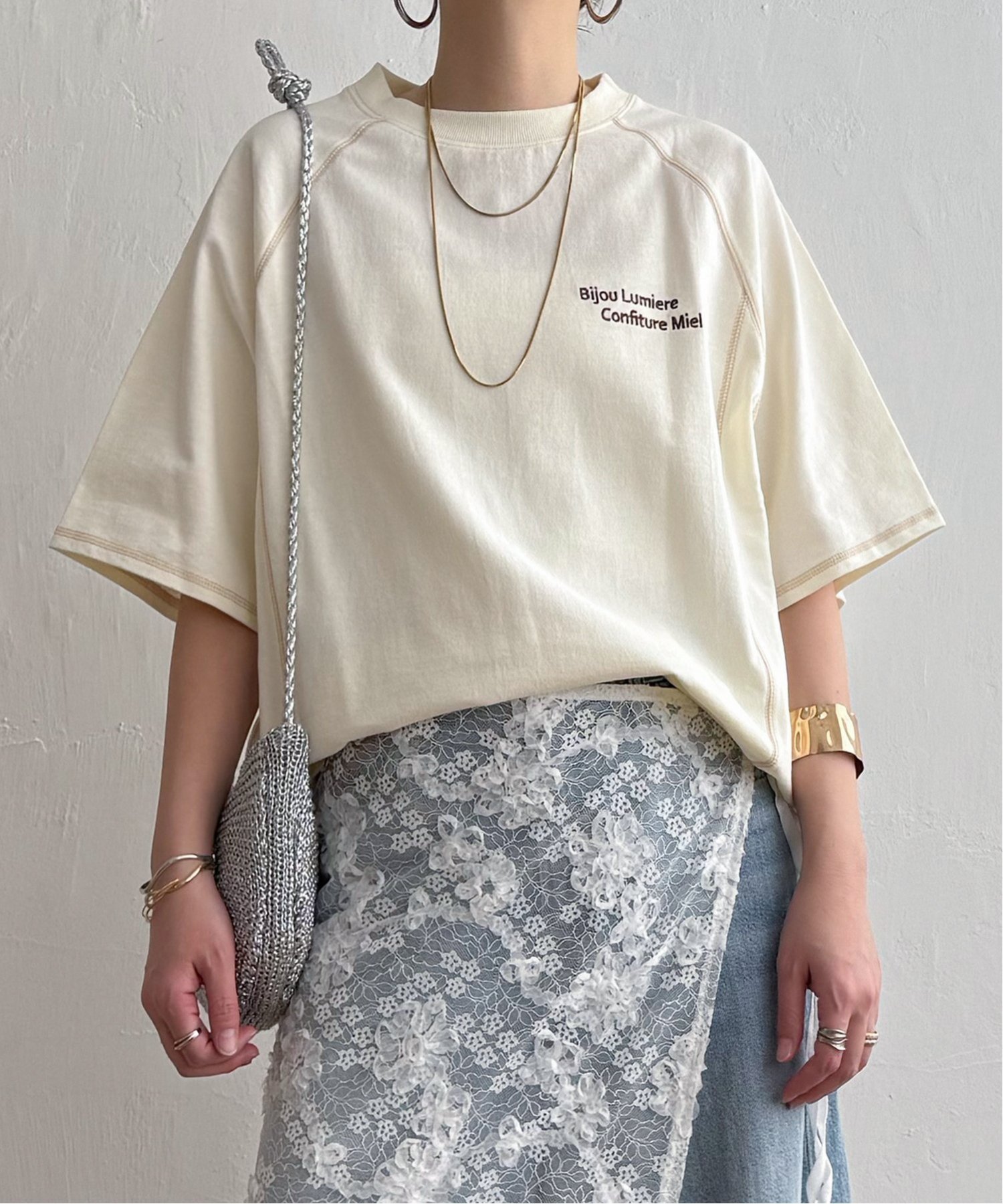 【エルビーシー/LBC】のミニ裏毛切り替え刺繍5分袖プルオーバー インテリア・キッズ・メンズ・レディースファッション・服の通販 founy(ファニー) 　ファッション　Fashion　レディースファッション　Fashion for Women　トップス・カットソー　Cut & Sew Tops　カジュアルプルオーバー・ニットトップス　Pullovers & Knit Tops / Casual Pullovers　スリーブ　Sleeve, Long Sleeve / Short Sleeve　リラックス　Relax, Relaxed Fit　ホワイト|ID: prp329100004928048 ipo3291000000036979454