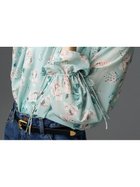 【ミラオーウェン/Mila Owen】のフラワープリントブラウス 人気、トレンドファッション・服の通販 founy(ファニー) 雑誌掲載アイテム Magazine Picks & Fashion Features ファッション雑誌 Fashion Magazines オッジ Oggi ファッション Fashion レディースファッション Fashion for Women トップス・カットソー Cut & Sew Tops シャツ・ブラウス・オフィスカジュアル Elegant Blouses & Button-Ups 花柄・フラワープリント・モチーフ Floral Prints & Motifs / Flower Pattern Tops インナー Innerwear 春 Spring キャミ Camisole, Cami Top ギャザー Gathered, Ruffled 3月号 March Issue シアー Sheer, See-Through シフォン Chiffon, Lightweight Fabric シャーリング Shirring, Ruched スマート Smart, Elegant 雑誌 Magazine, Fashion Magazine ファブリック Fabric, Textile フラワー Flower, Floral プリント Print, Printed Pattern モチーフ Motif, Design Theme エレガント 上品 Elegant thumbnail MNT[021]|ID: prp329100004928100 ipo3291000000036979862