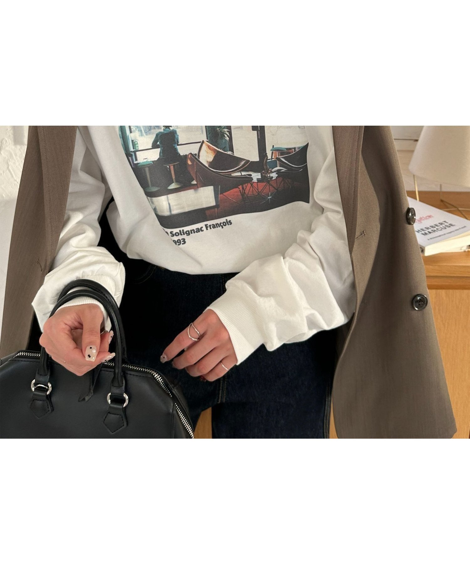 【ディスコート/Discoat】の【Enlude】ダブルサイドカフェグラフィックロンT《ユニセックス》 人気、トレンドファッション・服の通販 founy(ファニー) 　ファッション　Fashion　レディースファッション　Fashion for Women　トップス・カットソー　Cut & Sew Tops　ロングTシャツ・Tシャツ　Longline T-Shirts & Tees　2026年　2026　インナー　Innerwear　ショルダー　Shoulder, Shoulder Strap　ジャケット　Jacket, Outerwear　ドロップ　Drop Shoulder, Dropped Style　プリント　Print, Printed Pattern　リラックス　Relax, Relaxed Fit　 other-1|ID: prp329100004928131 ipo3291000000036980163