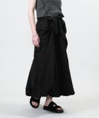 【ユナイテッドアローズ/UNITED ARROWS】のASTRAET バルーン 2WAY ロングスカート 人気、トレンドファッション・服の通販 founy(ファニー) ファッション Fashion レディースファッション Fashion for Women スカート Skirts ロングスカート Long Skirts / Maxi & Midi Skirts ドレープ Drape, Draping Fabric バルーン Balloon, Balloon Silhouette フロント Front, Front Design リボン Ribbon, Bow ロング Long, Long-Length アウトレット Outlet / Clearance おすすめ Recommended / Our Picks thumbnail BLACK|ID: prp329100004928245 ipo3291000000036981353