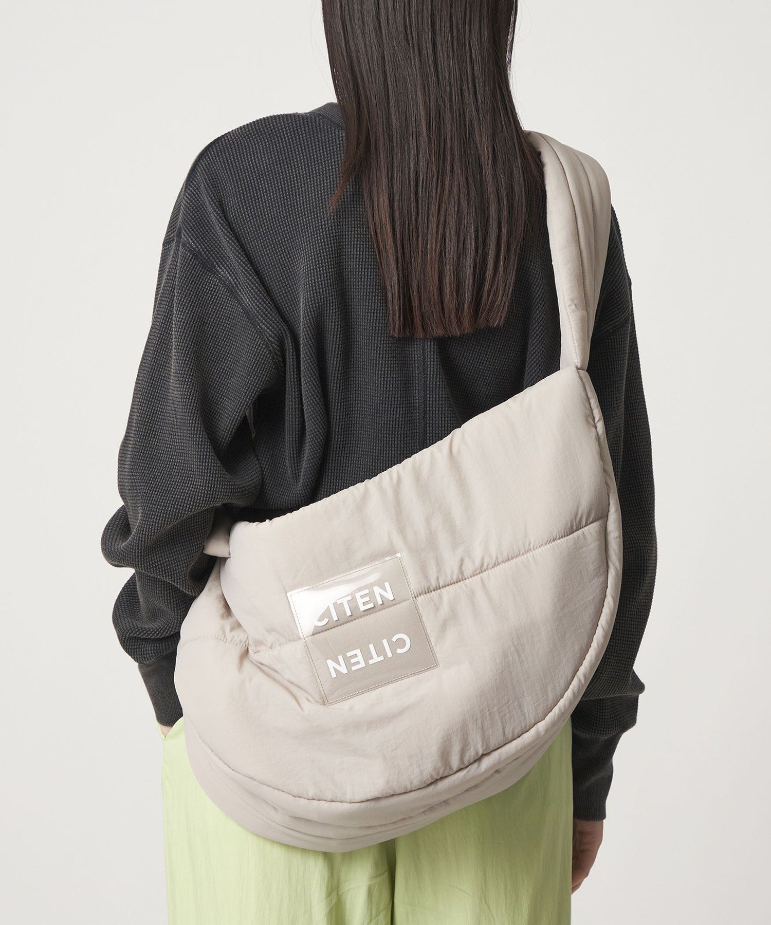 【シテン/CITEN】のCITEN ハーフムーンビッグショルダー 人気、トレンドファッション・服の通販 founy(ファニー) 　ファッション　Fashion　レディースファッション　Fashion for Women　ショルダー　Shoulder, Shoulder Strap　シンプル　Simple, Minimal　ジップ　Zip, Zipper　トレンド　Trend, Trending Now　ビッグ　Big, Oversized　フィット　Fit, Slim Fit　フラップ　Flap, Flap Pocket　ポケット　Pocket, Pocket Detail　ポーチ　Pouch, Small Case　 other-1|ID: prp329100004928331 ipo3291000000036982120