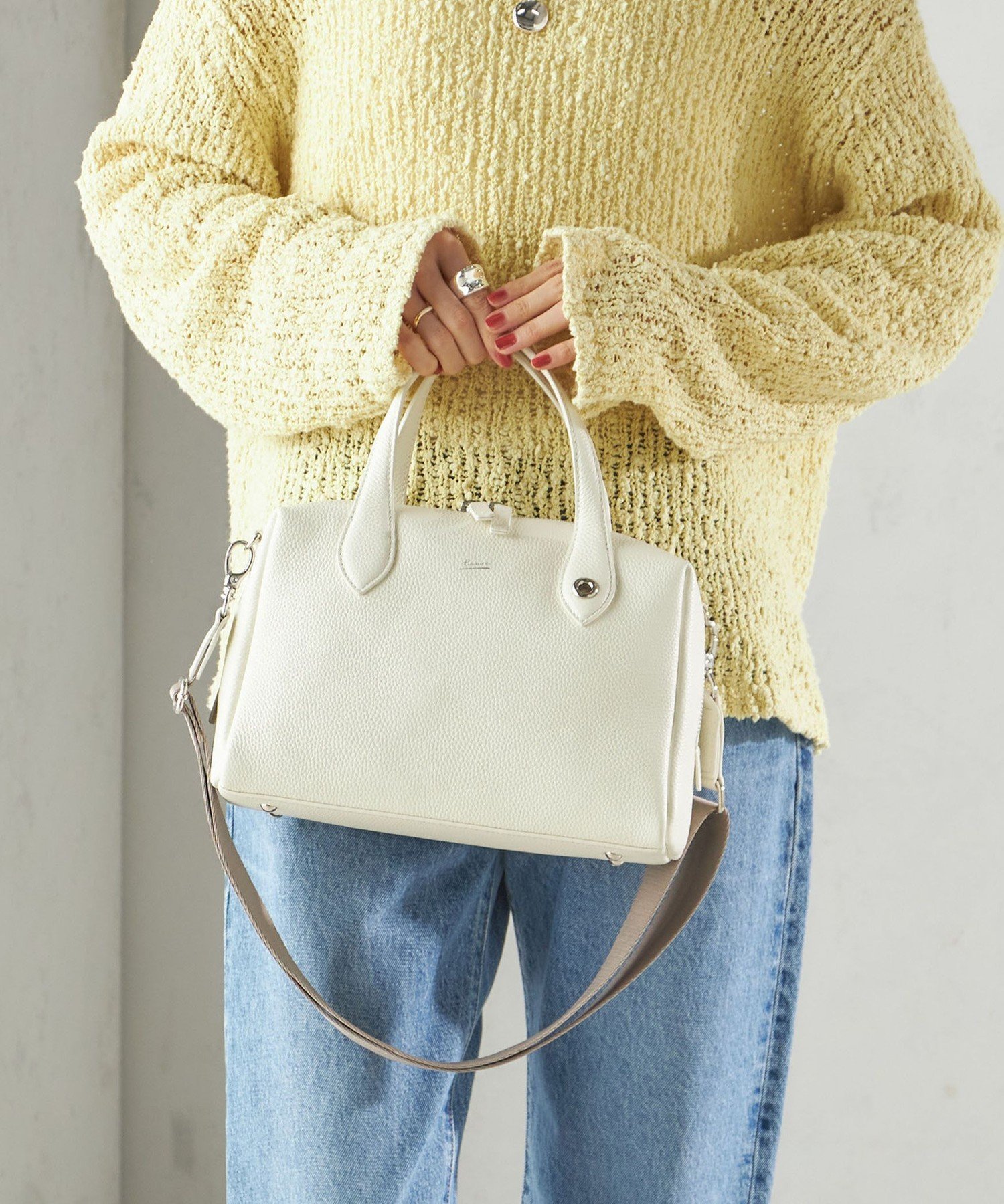 【シップス フォー ウィメン/SHIPS】のBEAURE SQ TAPE BOSTON インテリア・キッズ・メンズ・レディースファッション・服の通販 founy(ファニー) 　ファッション　Fashion　レディースファッション　Fashion for Women　2025年　2025　2025-2026秋冬・A/W　Autumn/Winter 2025–26 AW25–26　ショルダー　Shoulder, Shoulder Strap　シンプル　Simple, Minimal　トレンド　Trend, Trending Now　ベーシック　Basic, Essential　ボストンバッグ　Boston Bag, Retro Bag　人気　Popular, Best Seller　オフホワイト|ID: prp329100004928359 ipo3291000000036982358