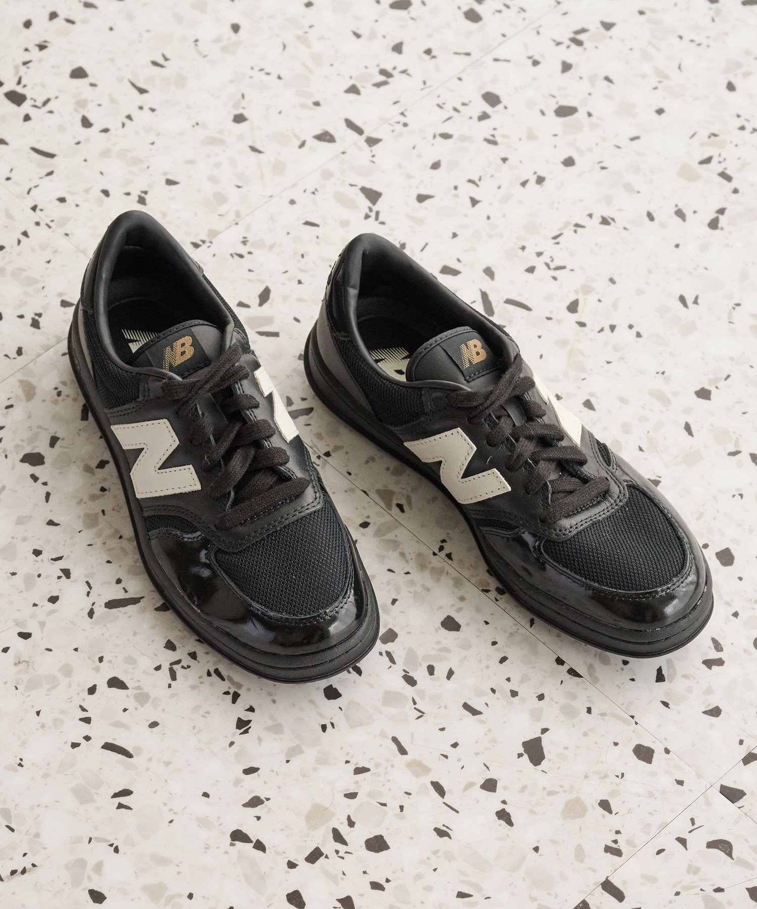 【ビューティ&ユース ユナイテッドアローズ/BEAUTY&YOUTH / UNITED ARROWS】のNew Balance U500 スニーカー インテリア・キッズ・メンズ・レディースファッション・服の通販 founy(ファニー) 　ファッション　Fashion　レディースファッション　Fashion for Women　アクセサリー　Fashion Accessories　クラシック　Classic, Timeless Style　シューズ　Shoes, Footwear　スニーカー　Sneakers, Trainers　バランス　Balance, Style Balance　フォーマル　Formal, Dressy　ボストン　Boston　ラグジュアリー　Luxury, Elegant　ランニング　Running, Running Wear, Activewear, Jogging　エレガント 上品　Elegant　ゴルフ　Golf　BLACK|ID: prp329100004928427 ipo3291000000036982917