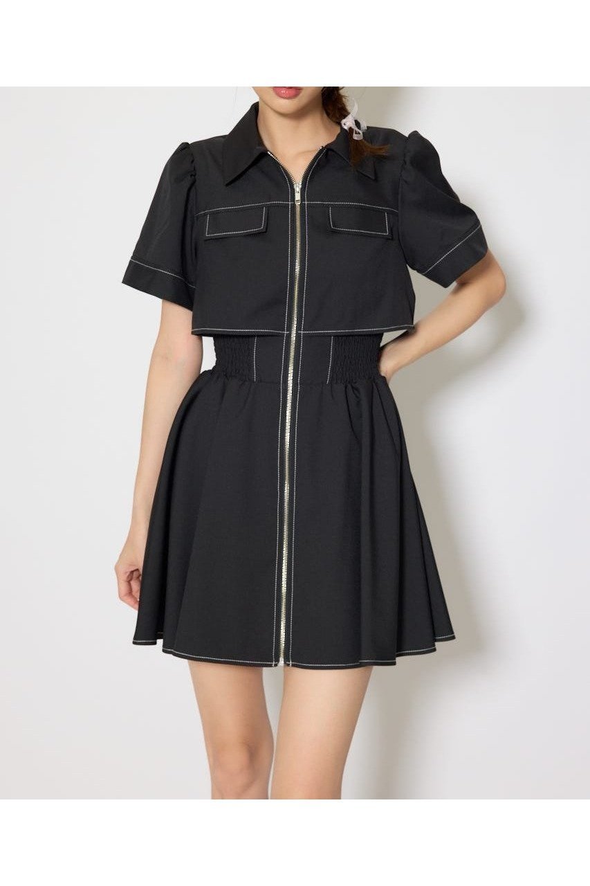 【リエンダ/rienda】の【伝説のバズりワンピ】バストフレアミニワンピース インテリア・キッズ・メンズ・レディースファッション・服の通販 founy(ファニー) 　ファッション　Fashion　レディースファッション　Fashion for Women　ワンピース　Dresses　シャーリング　Shirring, Ruched　ストライプ　Stripe, Striped Pattern　スニーカー　Sneakers, Trainers　ダウン　Down, Puffer　人気　Popular, Best Seller　フラップ　Flap, Flap Pocket　フレア　Flare, Flared　無地　Plain, Solid Color　ロング　Long, Long-Length　BLK|ID: prp329100004932915 ipo3291000000037025775