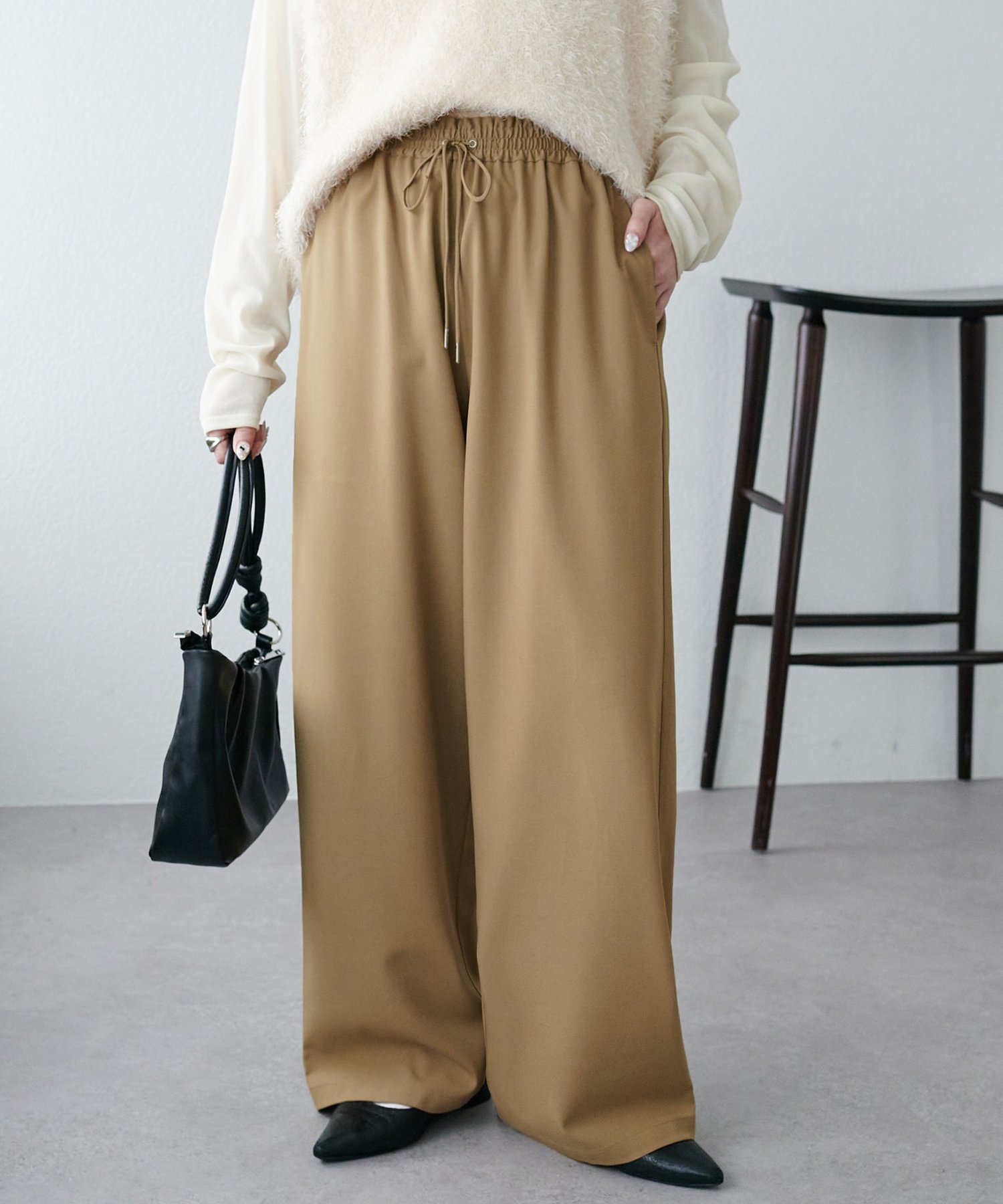 【ディスコート/Discoat】の《22色展開/7サイズ展開》-3kg見え!とろみイージーパンツ【ユニセックス】 インテリア・キッズ・メンズ・レディースファッション・服の通販 founy(ファニー) 　ファッション　Fashion　レディースファッション　Fashion for Women　パンツ　Pants & Trousers　春　Spring　秋　Autumn　カーディガン　Cardigan, Knitwear　ギャザー　Gathered, Ruffled　コンパクト　Compact, Small Size　シアー　Sheer, See-Through　スウェット / スエット　Sweatshirt, Sweatwear　とろみ　Fluid, Flowy Fabric　フロント　Front, Front Design　半袖　Short Sleeve, Half Sleeve　メンズ　Men's, Menswear　リボン　Ribbon, Bow　楽ちん　Easy Fit, Comfortable　おすすめ　Recommended / Our Picks　夏　Summer　ベージュ|ID: prp329100004932945 ipo3291000000037026036