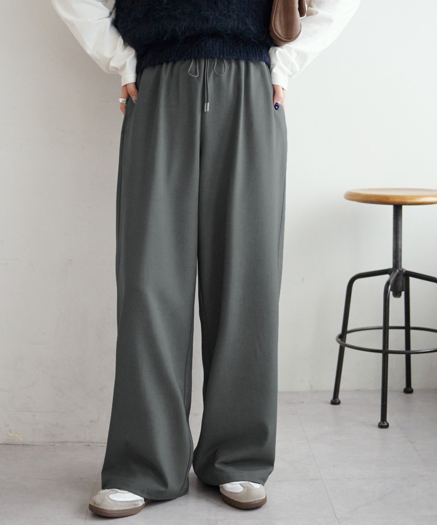 【ディスコート/Discoat】の《22色展開/7サイズ展開》-3kg見え!とろみイージーパンツ【ユニセックス】 インテリア・キッズ・メンズ・レディースファッション・服の通販 founy(ファニー) 　ファッション　Fashion　レディースファッション　Fashion for Women　パンツ　Pants & Trousers　春　Spring　秋　Autumn　カーディガン　Cardigan, Knitwear　ギャザー　Gathered, Ruffled　コンパクト　Compact, Small Size　シアー　Sheer, See-Through　スウェット / スエット　Sweatshirt, Sweatwear　とろみ　Fluid, Flowy Fabric　フロント　Front, Front Design　半袖　Short Sleeve, Half Sleeve　メンズ　Men's, Menswear　リボン　Ribbon, Bow　楽ちん　Easy Fit, Comfortable　おすすめ　Recommended / Our Picks　夏　Summer　グレー|ID: prp329100004932945 ipo3291000000037026059