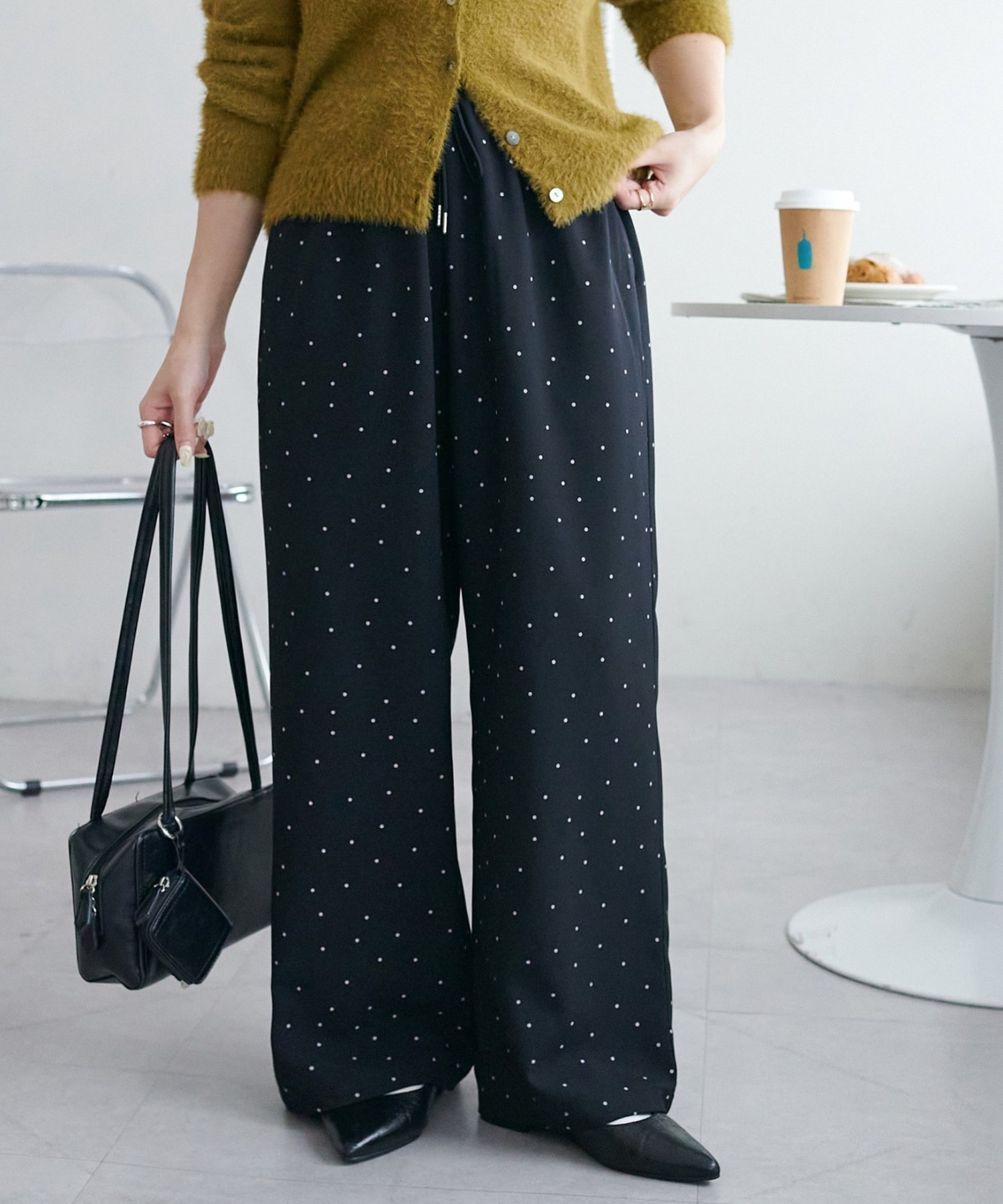 【ディスコート/Discoat】の《22色展開/7サイズ展開》-3kg見え!とろみイージーパンツ【ユニセックス】 インテリア・キッズ・メンズ・レディースファッション・服の通販 founy(ファニー) 　ファッション　Fashion　レディースファッション　Fashion for Women　パンツ　Pants & Trousers　春　Spring　秋　Autumn　カーディガン　Cardigan, Knitwear　ギャザー　Gathered, Ruffled　コンパクト　Compact, Small Size　シアー　Sheer, See-Through　スウェット / スエット　Sweatshirt, Sweatwear　とろみ　Fluid, Flowy Fabric　フロント　Front, Front Design　半袖　Short Sleeve, Half Sleeve　メンズ　Men's, Menswear　リボン　Ribbon, Bow　楽ちん　Easy Fit, Comfortable　おすすめ　Recommended / Our Picks　夏　Summer　ブラックその他1|ID: prp329100004932945 ipo3291000000037026064