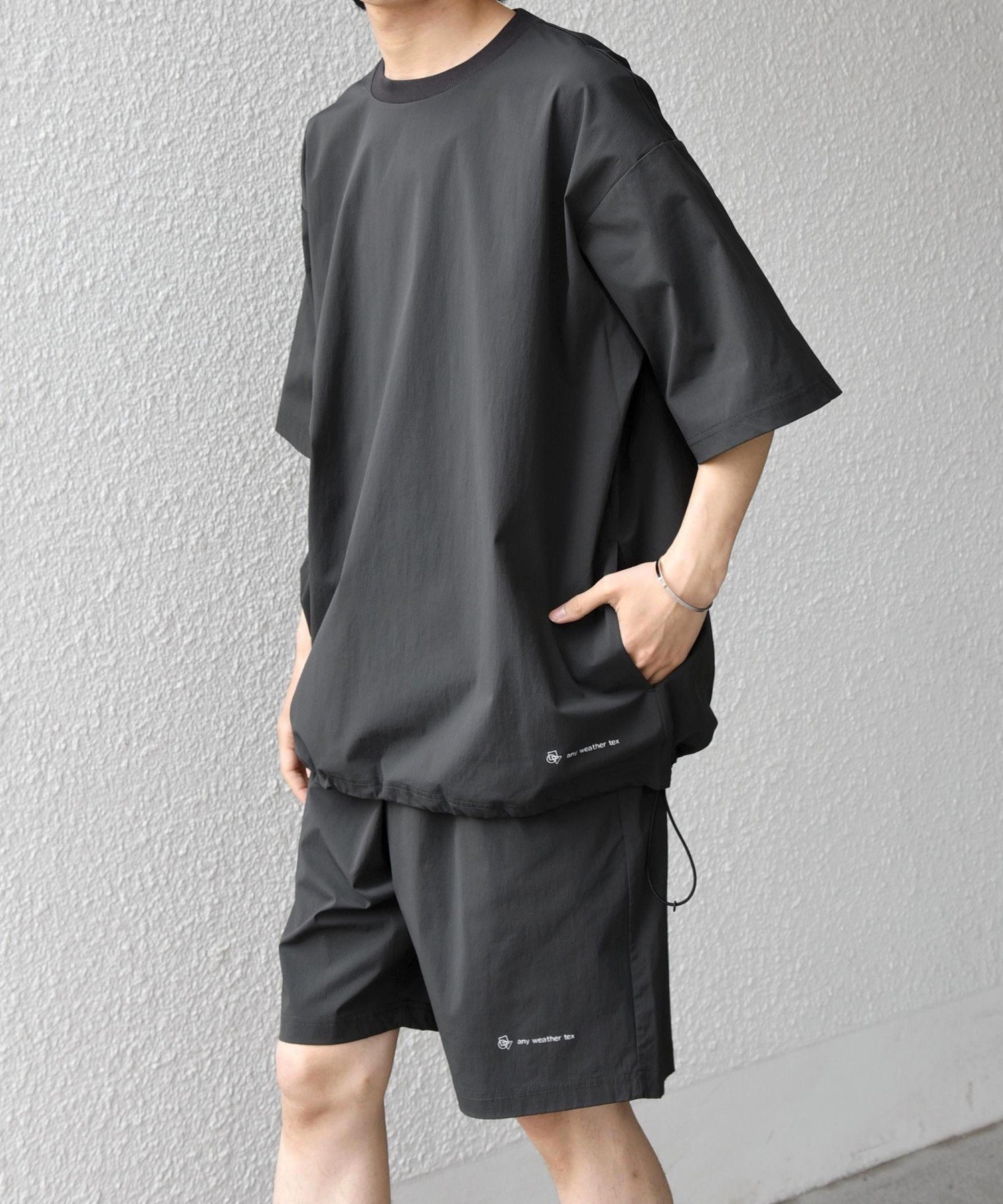 【シップス/SHIPS / MEN】の【WEB限定】SHIPS any ワッシャーナイロン スピンドル Tシャツ+イージーショーツ セットアップ インテリア・キッズ・メンズ・レディースファッション・服の通販 founy(ファニー) 　ファッション　Fashion　メンズファッション　Fashion for Men　セットアップ　Matching Sets　シャーリング　Shirring, Ruched　ショーツ　Shorts, Short Pants　ストレッチ　Stretch, Stretchy Fabric　スピンドル　Spindle, Drawcord　セットアップ　Set-Up, Coordinated Outfit　人気　Popular, Best Seller　ワイド　Wide, Wide Fit　ワンポイント　One Point, Statement Accent　ダークグレー|ID: prp329100004933080 ipo3291000000037027006