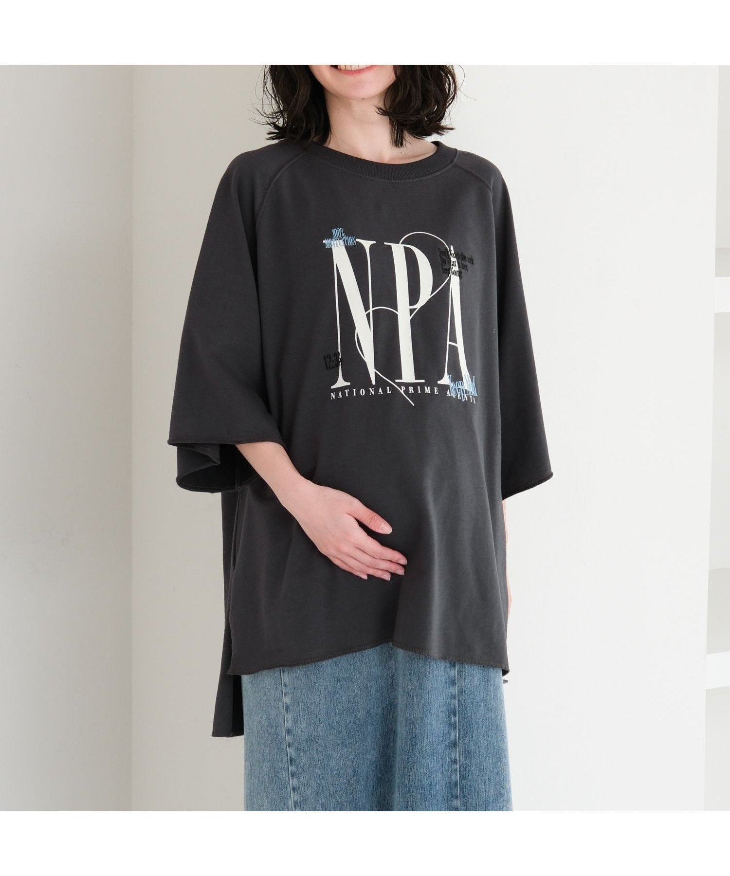 【レプシィム ローリーズファーム/LEPSIM LOWRYS FARM】の【産前・産後対応】マタニティ/アソートプリントミニ裏毛プルオーバー インテリア・キッズ・メンズ・レディースファッション・服の通販 founy(ファニー) 　ファッション　Fashion　キッズファッション　Fashion for Kids　トップス・カットソー　Cut & Sew Tops　おすすめ　Recommended / Our Picks　スリット　Slit, Slit Detail　チュニック　Tunic, Long Top　プリーツ　Pleats, Pleated　グレー×ロゴ19|ID: prp329100004933114 ipo3291000000037027230