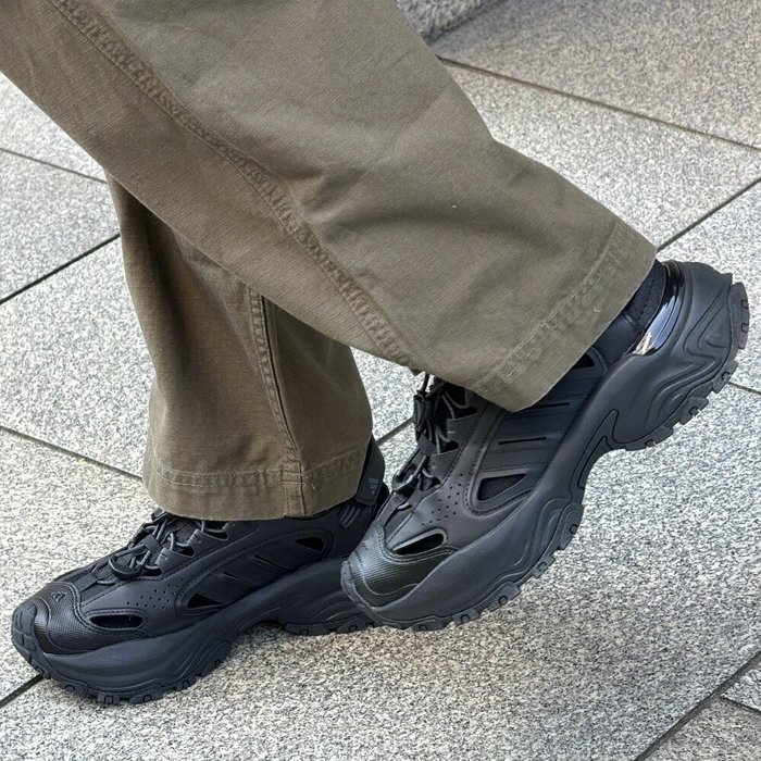 【アディダス/adidas / MEN】の【公式】アディダス adidas 返品可 スニーカー サンダル インテリア・キッズ・メンズ・レディースファッション・服の通販 founy(ファニー) https://founy.com/ ファッション Fashion メンズファッション Fashion for Men シューズ・靴 Shoes サンダル Sandals スニーカー / カジュアルにもスポーティにも Sneakers & Trainers アウトドア Outdoor Clothing サンダル Sandals, Summer Shoes スタイリッシュ Stylish, Fashionable スニーカー Sneakers, Trainers フィット Fit, Slim Fit メッシュ Mesh, Net Fabric レギュラー Regular, Standard Fit |ID: prp329100004933136 ipo3291000000037144451