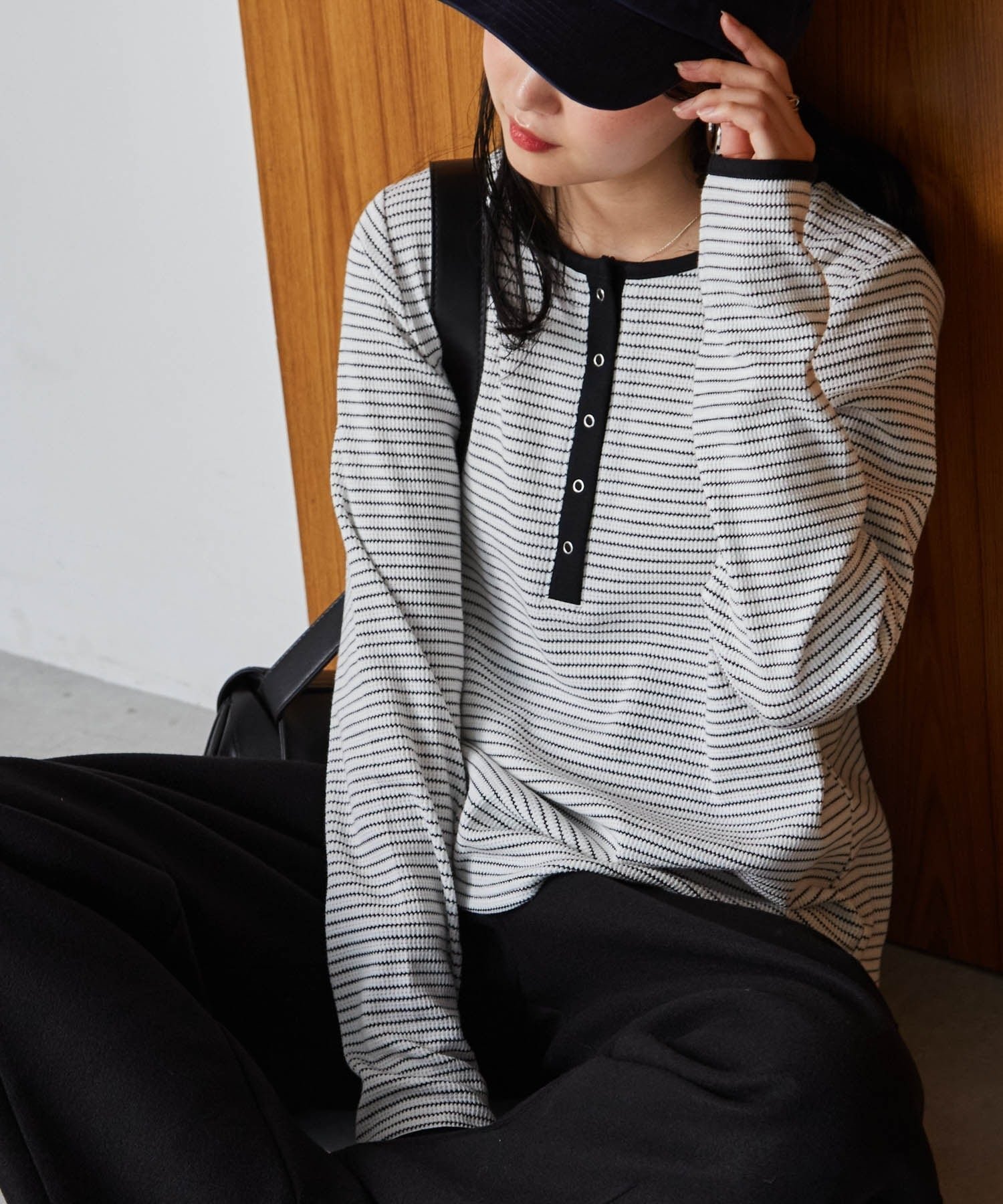 【ラナン/Ranan】のRanan/ヘンリーネックワッフルロンT インテリア・キッズ・メンズ・レディースファッション・服の通販 founy(ファニー) 　ファッション　Fashion　レディースファッション　Fashion for Women　トップス・カットソー　Cut & Sew Tops　ロングTシャツ・Tシャツ　Longline T-Shirts & Tees　カットソー　Cut and Sewn Top　シンプル　Simple, Minimal　スリーブ　Sleeve, Long Sleeve / Short Sleeve　タイトスカート　Pencil Skirt, Tight Skirt　トレンド　Trend, Trending Now　フィット　Fit, Slim Fit　フェミニン　Feminine, Girly　ベーシック　Basic, Essential　ボーダー　Border, Stripe　ポケット　Pocket, Pocket Detail　ロング　Long, Long-Length　楽ちん　Easy Fit, Comfortable　ワッフル　Waffle, Waffle Knit　BOR|ID: prp329100004933176 ipo3291000000037027607