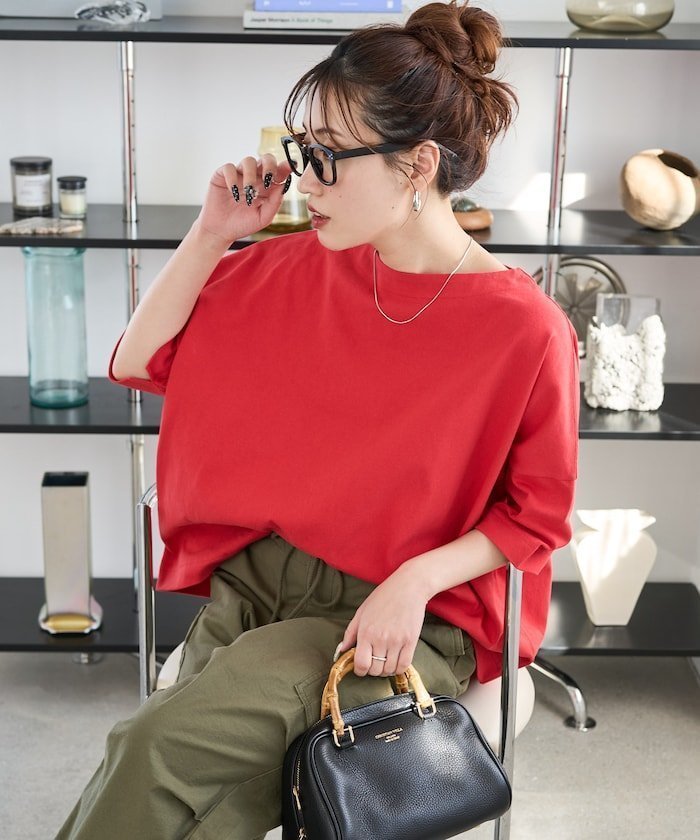 【フリークスストア/FREAK'S STORE】の限定展開 ボートネック バスク 半袖 Tシャツ インテリア・キッズ・メンズ・レディースファッション・服の通販 founy(ファニー) 　ファッション　Fashion　レディースファッション　Fashion for Women　トップス・カットソー　Cut & Sew Tops　シャツ・ブラウス・オフィスカジュアル　Elegant Blouses & Button-Ups　ロングTシャツ・Tシャツ　Longline T-Shirts & Tees　イエロー　Yellow　カットソー　Cut and Sewn Top　ショルダー　Shoulder, Shoulder Strap　シンプル　Simple, Minimal　スキニー　Skinny, Slim Fit　スラックス　Slacks, Dress Pants　デニム　Denim, Jeans Material　ドロップ　Drop Shoulder, Dropped Style　定番　Standard, Basic Item　人気　Popular, Best Seller　バスク　Basque, Basque Style　バランス　Balance, Style Balance　フレア　Flare, Flared　ボトム　Bottoms, Lower Wear　半袖　Short Sleeve, Half Sleeve　ワイド　Wide, Wide Fit　S/S・春夏　SS, Spring/Summer, Warm Season　プチプライス・低価格　Affordable / Budget Price　おすすめ　Recommended / Our Picks　夏　Summer　2026年　2026　レッド|ID: prp329100004933187 ipo3291000000037027685