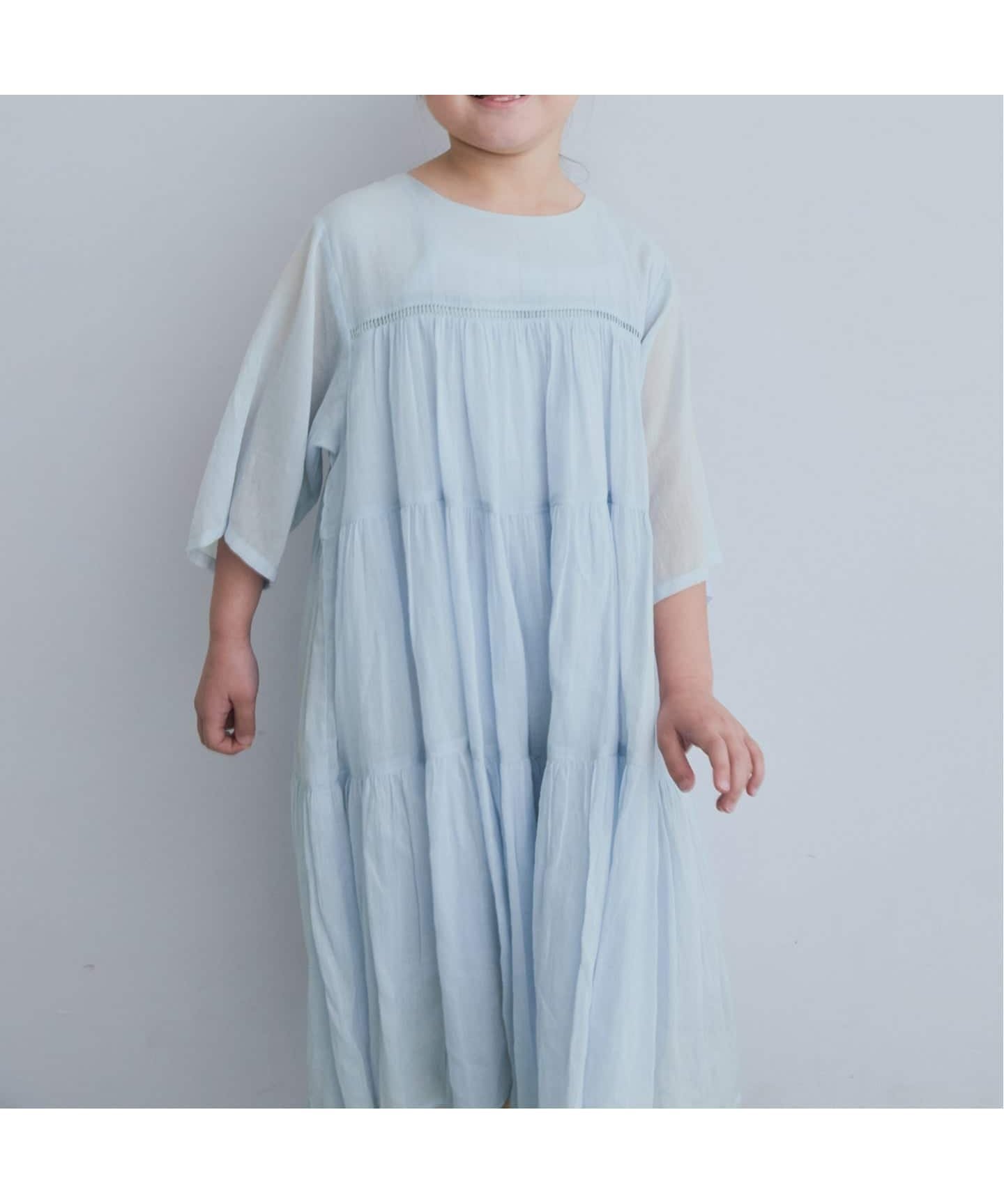 【イエナアンファン/IENA ENFANT / KIDS】の【ne Quittez pas/ヌキテパ】別注Tiered Dress (KIDSサイズ) インテリア・キッズ・メンズ・レディースファッション・服の通販 founy(ファニー) 　ファッション　Fashion　キッズファッション　Fashion for Kids　ワンピース　Dresses　インド　Indian Textile　オリエンタル　Oriental Pattern　スマート　Smart, Elegant　ドレス　Dress, One-Piece　定番　Standard, Basic Item　バランス　Balance, Style Balance　フェミニン　Feminine, Girly　プリント　Print, Printed Pattern　別注　Limited Edition, Custom Order　サックスブルー B|ID: prp329100004933206 ipo3291000000037027833