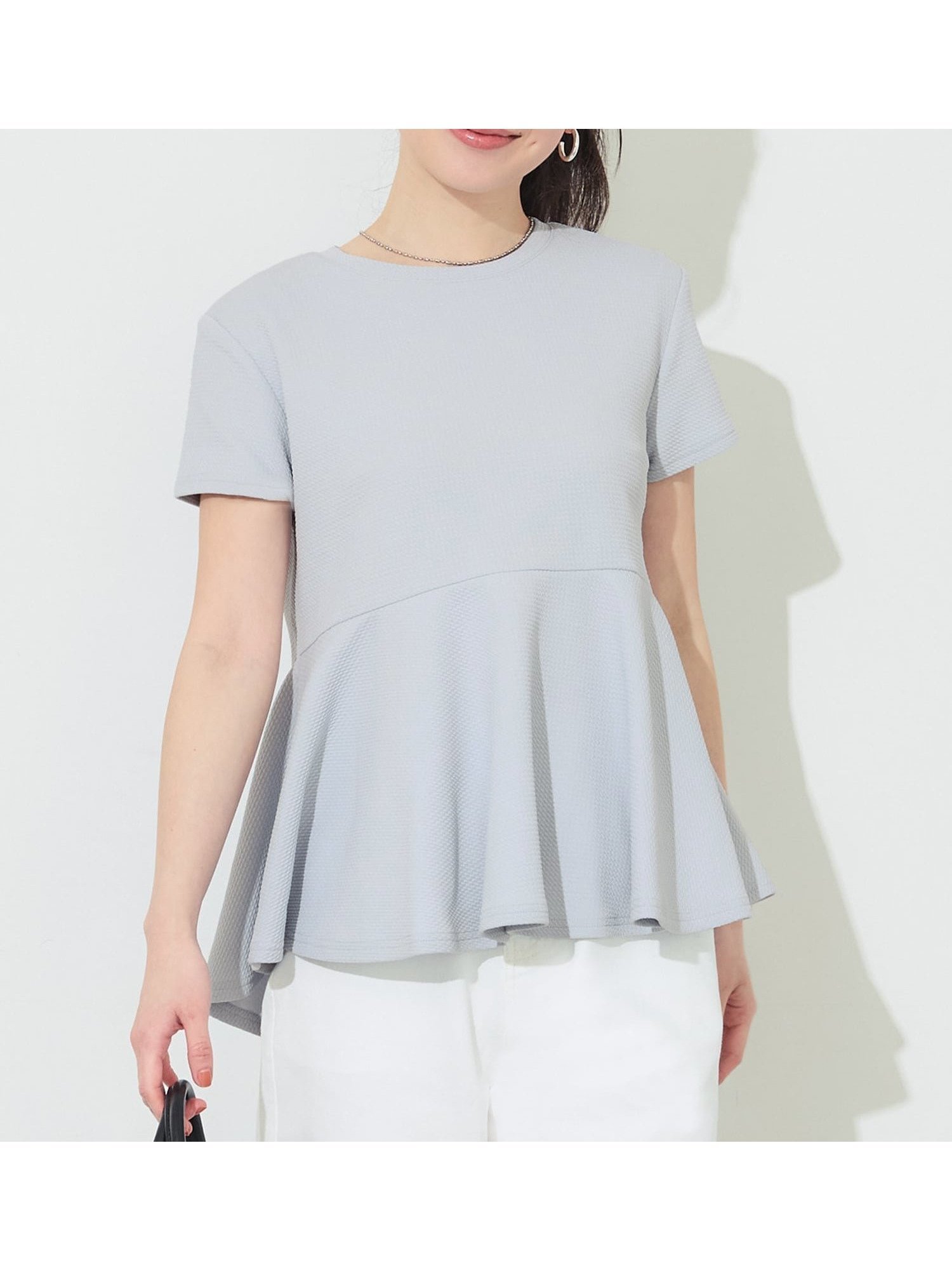 【コカ/COCA】のエンボス裾フリル半袖プルオーバー インテリア・キッズ・メンズ・レディースファッション・服の通販 founy(ファニー) 　ファッション　Fashion　レディースファッション　Fashion for Women　トップス・カットソー　Cut & Sew Tops　カジュアルプルオーバー・ニットトップス　Pullovers & Knit Tops / Casual Pullovers　フリル　Frill, Ruffle　半袖　Short Sleeve, Half Sleeve　Lt.blue|ID: prp329100004933226 ipo3291000000037027979