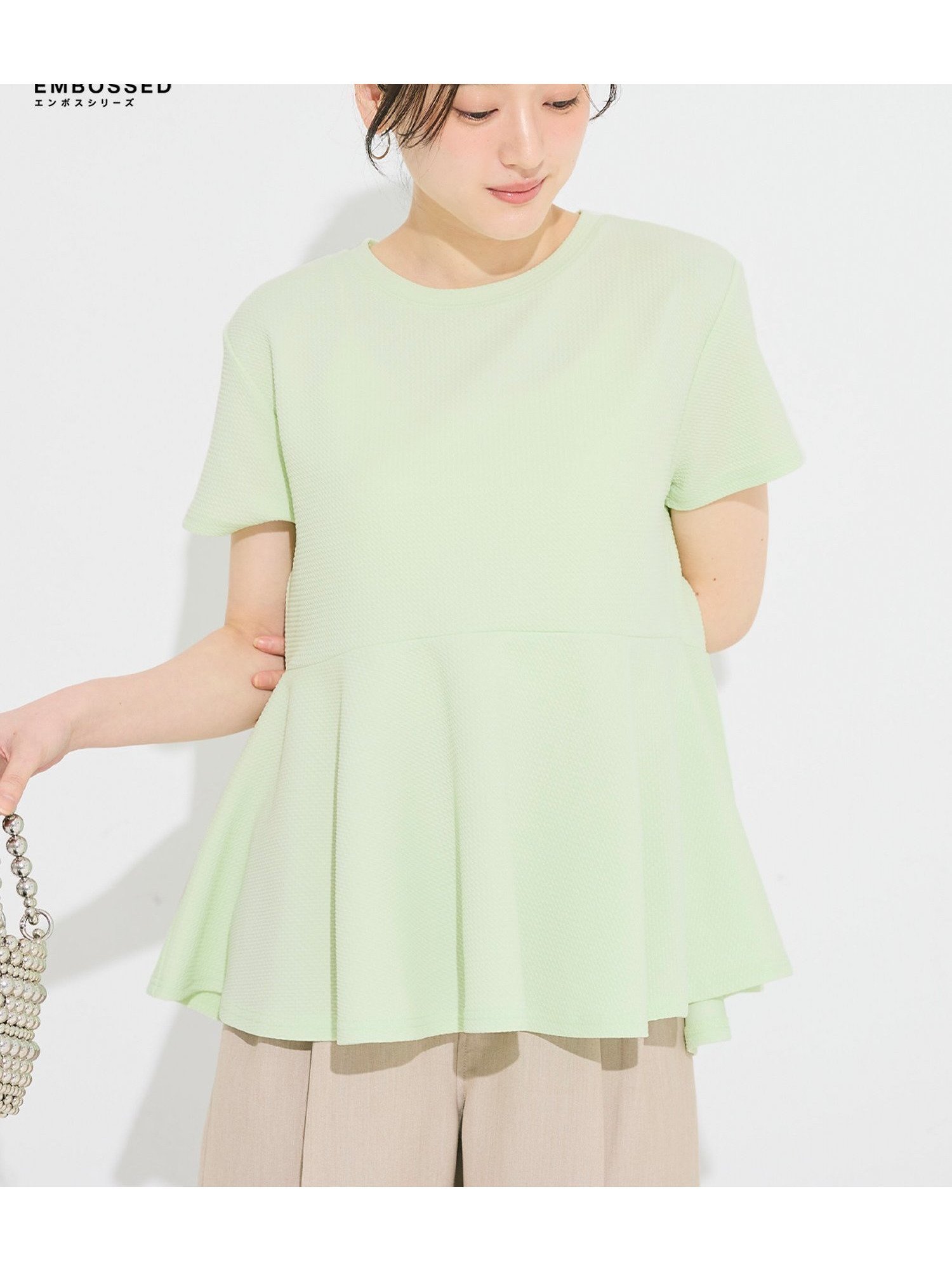 【コカ/COCA】のエンボス裾フリル半袖プルオーバー インテリア・キッズ・メンズ・レディースファッション・服の通販 founy(ファニー) 　ファッション　Fashion　レディースファッション　Fashion for Women　トップス・カットソー　Cut & Sew Tops　カジュアルプルオーバー・ニットトップス　Pullovers & Knit Tops / Casual Pullovers　フリル　Frill, Ruffle　半袖　Short Sleeve, Half Sleeve　Lt.green|ID: prp329100004933226 ipo3291000000037027982