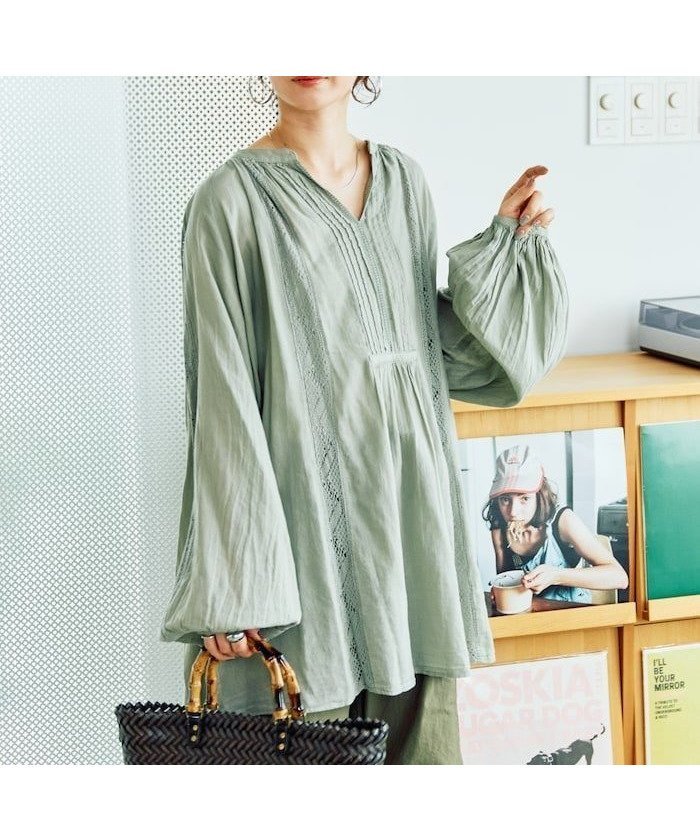 【フリークスストア/FREAK'S STORE】のインドレースピンタックロングスリーブブラウス【限定展開】 インテリア・キッズ・メンズ・レディースファッション・服の通販 founy(ファニー) 　ファッション　Fashion　レディースファッション　Fashion for Women　トップス・カットソー　Cut & Sew Tops　シャツ・ブラウス・オフィスカジュアル　Elegant Blouses & Button-Ups　春　Spring　ショーツ　Shorts, Short Pants　スキッパー　Skipper, Open Collar　スニーカー　Sneakers, Trainers　スリーブ　Sleeve, Long Sleeve / Short Sleeve　ダウン　Down, Puffer　定番　Standard, Basic Item　フェミニン　Feminine, Girly　レース　Lace, Lace Fabric　S/S・春夏　SS, Spring/Summer, Warm Season　おすすめ　Recommended / Our Picks　夏　Summer　エレガント 上品　Elegant　2026年　2026　ブルーグリーン|ID: prp329100004933235 ipo3291000000037028037