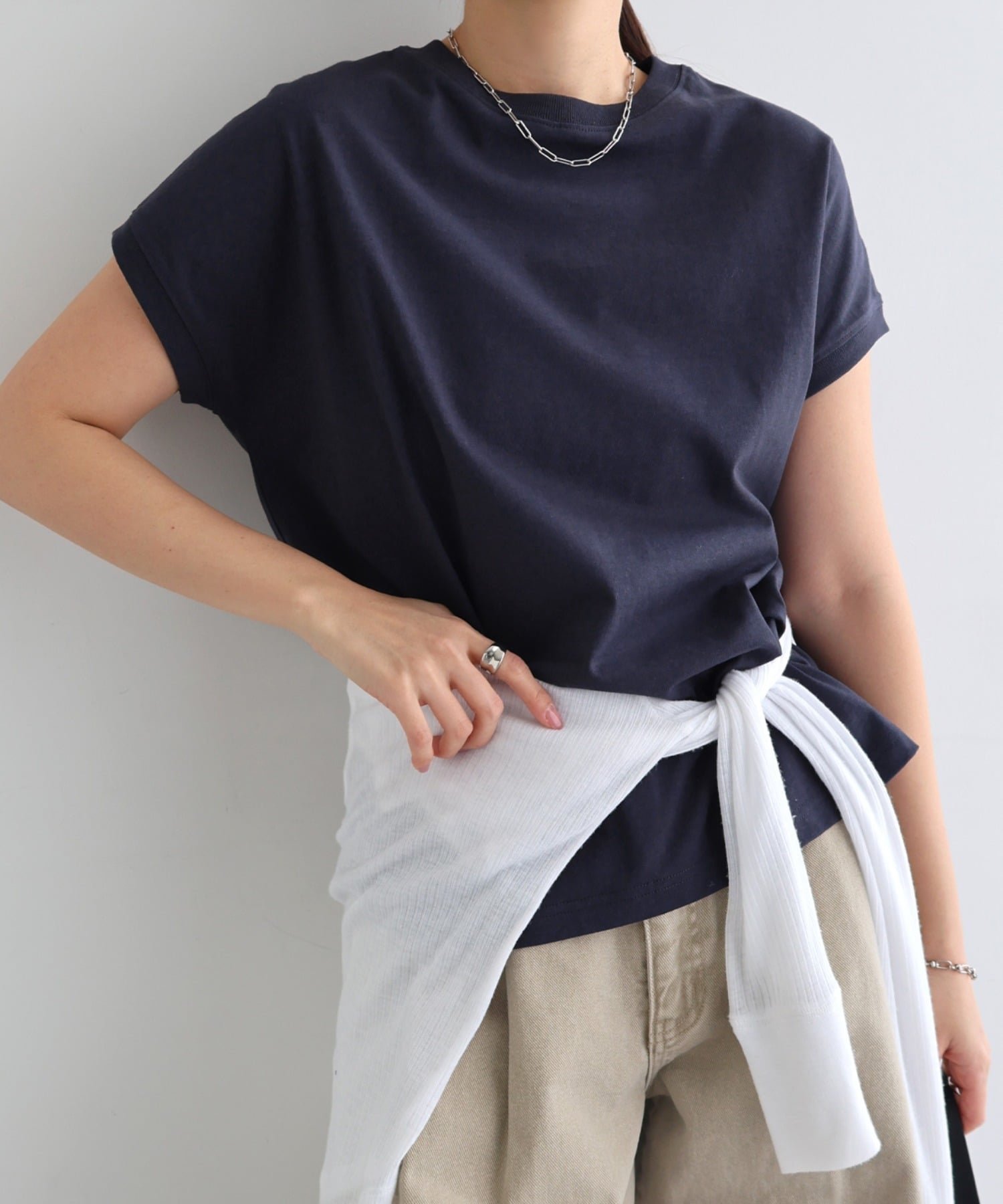 【アンドミー/andme】のUSAコットン 汗染み防止 フレンチスリーブ 半袖 Tシャツ インテリア・キッズ・メンズ・レディースファッション・服の通販 founy(ファニー) 　ファッション　Fashion　レディースファッション　Fashion for Women　トップス・カットソー　Cut & Sew Tops　シャツ・ブラウス・オフィスカジュアル　Elegant Blouses & Button-Ups　ロングTシャツ・Tシャツ　Longline T-Shirts & Tees　サロペット　Overalls, Salopette　シンプル　Simple, Minimal　スリット　Slit, Slit Detail　スリーブ　Sleeve, Long Sleeve / Short Sleeve　フレンチ　French, French Style　半袖　Short Sleeve, Half Sleeve　ロング　Long, Long-Length　おすすめ　Recommended / Our Picks　ネイビー|ID: prp329100004933239 ipo3291000000037028090