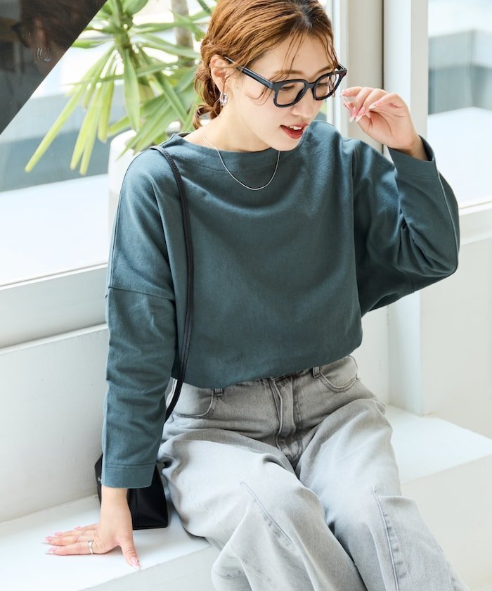 【フリークスストア/FREAK'S STORE】のバスク ロング スリーブ Tシャツ【限定展開】 25AW インテリア・キッズ・メンズ・レディースファッション・服の通販 founy(ファニー) 　ファッション　Fashion　レディースファッション　Fashion for Women　トップス・カットソー　Cut & Sew Tops　シャツ・ブラウス・オフィスカジュアル　Elegant Blouses & Button-Ups　ロングTシャツ・Tシャツ　Longline T-Shirts & Tees　インナー　Innerwear　カットソー　Cut and Sewn Top　シューズ　Shoes, Footwear　シンプル　Simple, Minimal　ジャケット　Jacket, Outerwear　スニーカー　Sneakers, Trainers　スリーブ　Sleeve, Long Sleeve / Short Sleeve　定番　Standard, Basic Item　人気　Popular, Best Seller　バスク　Basque, Basque Style　ベーシック　Basic, Essential　ボトム　Bottoms, Lower Wear　リラックス　Relax, Relaxed Fit　ロング　Long, Long-Length　A/W・秋冬　Autumn/Winter　冬　Winter / This Winter　おすすめ　Recommended / Our Picks　エレガント 上品　Elegant　2025年　2025　2025-2026秋冬・A/W　Autumn/Winter 2025–26 AW25–26　グリーン|ID: prp329100004933242 ipo3291000000037028121