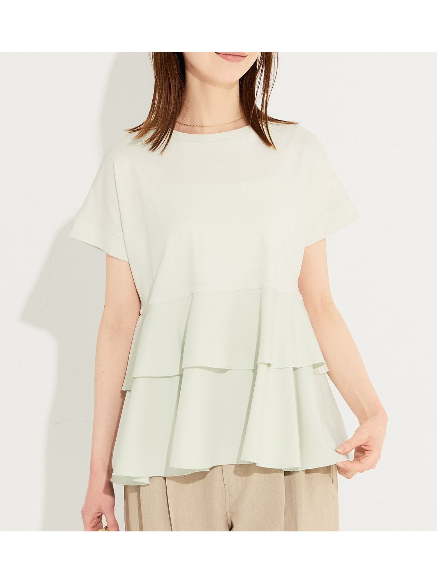【コカ/COCA】の異素材切り替え2段フリルTシャツ インテリア・キッズ・メンズ・レディースファッション・服の通販 founy(ファニー) 　ファッション　Fashion　レディースファッション　Fashion for Women　トップス・カットソー　Cut & Sew Tops　シャツ・ブラウス・オフィスカジュアル　Elegant Blouses & Button-Ups　ロングTシャツ・Tシャツ　Longline T-Shirts & Tees　春　Spring　カットソー　Cut and Sewn Top　切替　Switching, Contrast Panel　シンプル　Simple, Minimal　スキニー　Skinny, Slim Fit　スラックス　Slacks, Dress Pants　スリーブ　Sleeve, Long Sleeve / Short Sleeve　チュニック　Tunic, Long Top　ティアード　Tiered, Tiered Style　テーパード　Tapered, Tapered Pants　デニム　Denim, Jeans Material　ドッキング　Docking, Mixed Material　フェミニン　Feminine, Girly　フリル　Frill, Ruffle　フレア　Flare, Flared　フレンチ　French, French Style　ボトム　Bottoms, Lower Wear　ボーダー　Border, Stripe　ポケット　Pocket, Pocket Detail　夏　Summer　2026年　2026　Lt.green|ID: prp329100004933245 ipo3291000000037028160