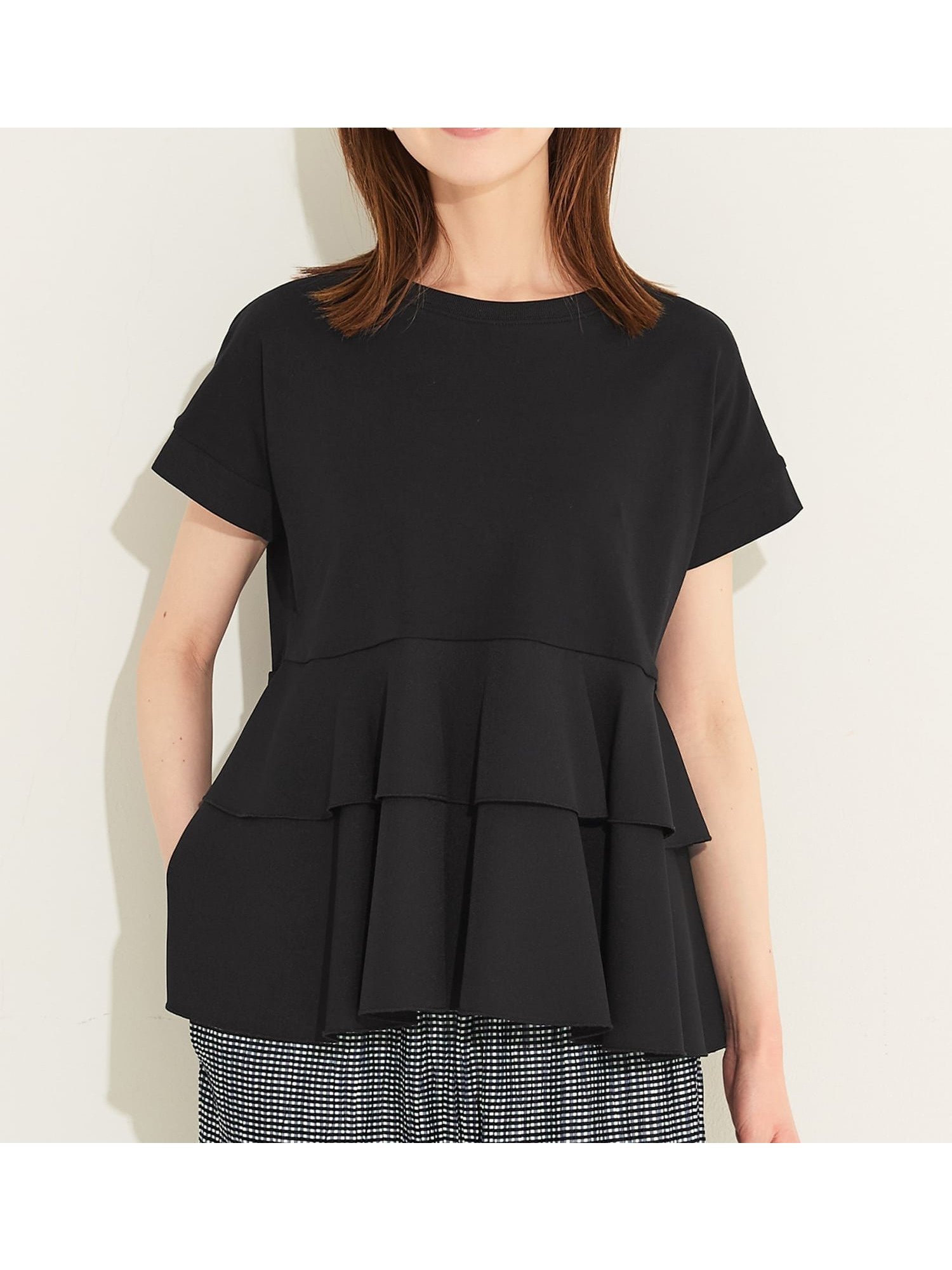 【コカ/COCA】の異素材切り替え2段フリルTシャツ インテリア・キッズ・メンズ・レディースファッション・服の通販 founy(ファニー) 　ファッション　Fashion　レディースファッション　Fashion for Women　トップス・カットソー　Cut & Sew Tops　シャツ・ブラウス・オフィスカジュアル　Elegant Blouses & Button-Ups　ロングTシャツ・Tシャツ　Longline T-Shirts & Tees　春　Spring　カットソー　Cut and Sewn Top　切替　Switching, Contrast Panel　シンプル　Simple, Minimal　スキニー　Skinny, Slim Fit　スラックス　Slacks, Dress Pants　スリーブ　Sleeve, Long Sleeve / Short Sleeve　チュニック　Tunic, Long Top　ティアード　Tiered, Tiered Style　テーパード　Tapered, Tapered Pants　デニム　Denim, Jeans Material　ドッキング　Docking, Mixed Material　フェミニン　Feminine, Girly　フリル　Frill, Ruffle　フレア　Flare, Flared　フレンチ　French, French Style　ボトム　Bottoms, Lower Wear　ボーダー　Border, Stripe　ポケット　Pocket, Pocket Detail　夏　Summer　2026年　2026　Black|ID: prp329100004933245 ipo3291000000037028162