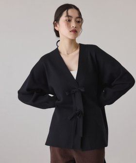 【アダム エ ロペ/ADAM ET ROPE'】の【サステナブル】マルチwayリボンミドルカーディガン 人気、トレンドファッション・服の通販 founy(ファニー) ファッション Fashion レディースファッション Fashion for Women トップス・カットソー Cut & Sew Tops カーディガン・羽織り Layered Style Cardigans アクセサリー Fashion Accessories ウェーブ Wavy Pattern オケージョン Occasion Wear カーディガン Cardigan, Knitwear キャミソール Camisole, Spaghetti Strap Top シルバー Silver, Metallic Silver スウェット / スエット Sweatshirt, Sweatwear ポケット Pocket, Pocket Detail ミドル Middle Length, Mid Height リボン Ribbon, Bow リラックス Relax, Relaxed Fit おすすめ Recommended / Our Picks 2026年 2026 |ID:prp329100004933262