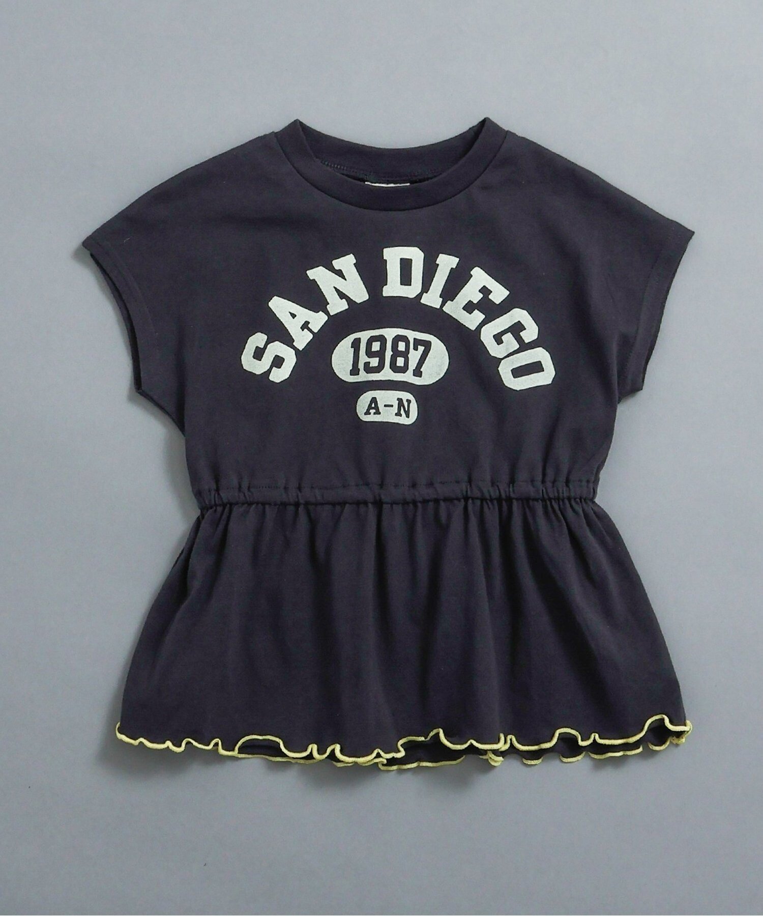 【エフオー オンラインストア/F.O.Online Store / KIDS】のWEB限定 チュニックカレッジTシャツ インテリア・キッズ・メンズ・レディースファッション・服の通販 founy(ファニー) 　ファッション　Fashion　キッズファッション　Fashion for Kids　チュニック　Tunic, Long Top　人気　Popular, Best Seller　半袖　Short Sleeve, Half Sleeve　チャコール|ID: prp329100004933292 ipo3291000000037028736