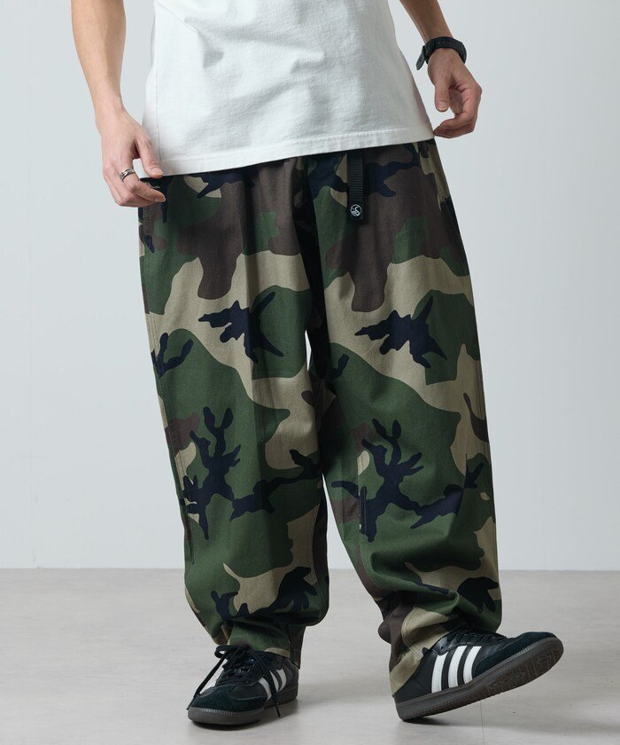 【フリークスストア/FREAK'S STORE】のFREAK S STORE OUTDOORS/フリークスアウトドアーズ ワイドシルエット クライミングパンツ/デニム/チノ【限定展開】 26SS インテリア・キッズ・メンズ・レディースファッション・服の通販 founy(ファニー) 　ファッション　Fashion　メンズファッション　Fashion for Men　ボトムス　Bottoms　シンプル　Simple, Minimal　テーパード　Tapered, Tapered Pants　デニム　Denim, Jeans Material　ベーシック　Basic, Essential　ワイド　Wide, Wide Fit　S/S・春夏　SS, Spring/Summer, Warm Season　おすすめ　Recommended / Our Picks　夏　Summer　2026年　2026　カモフラージュ|ID: prp329100004933302 ipo3291000000037028825