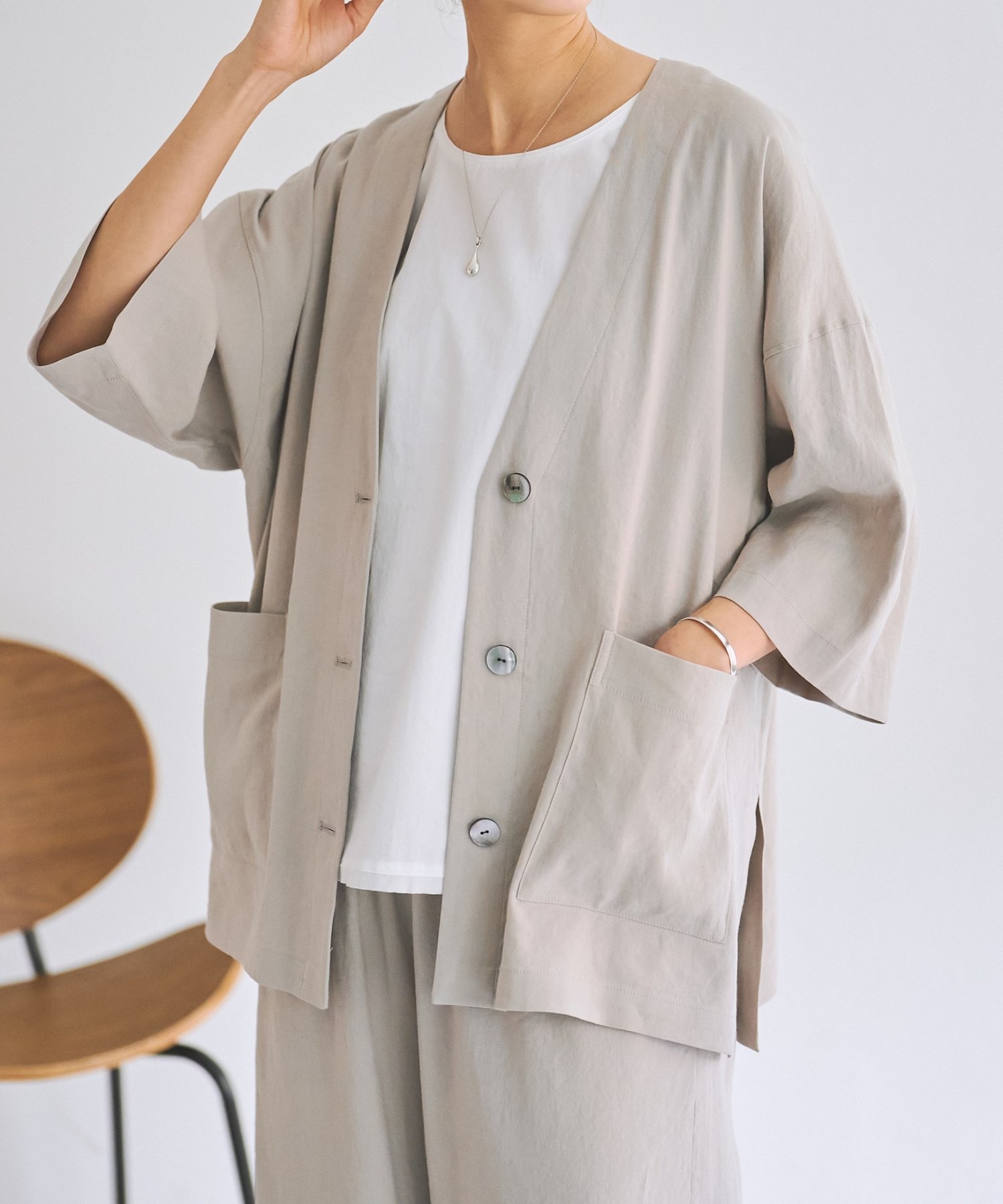 【ビアズリー/BEARDSLEY】のリネン半袖ジャケット インテリア・キッズ・メンズ・レディースファッション・服の通販 founy(ファニー) 　ファッション　Fashion　レディースファッション　Fashion for Women　アウター　Coat / Outerwear Collection　レディースジャケット・軽アウター　Jackets　キュロット　Culottes, Wide Shorts　ジャケット　Jacket, Outerwear　セットアップ　Set-Up, Coordinated Outfit　ポケット　Pocket, Pocket Detail　半袖　Short Sleeve, Half Sleeve　リネン　Linen, Linen Fabric　再入荷　Restock / Back in Stock　おすすめ　Recommended / Our Picks　グレー|ID: prp329100004933333 ipo3291000000037028995