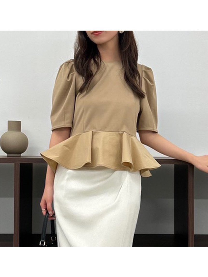 【フレイ アイディー/FRAY I.D】のドッキングペプラムカットソー インテリア・キッズ・メンズ・レディースファッション・服の通販 founy(ファニー) 　ファッション　Fashion　レディースファッション　Fashion for Women　トップス・カットソー　Cut & Sew Tops　カットソー・ベーシックTシャツ　Cut-and-Sewn Tops / Stretch Tees & Basics　カットソー　Cut and Sewn Top　スマート　Smart, Elegant　フォルム　Silhouette, Form　フレア　Flare, Flared　ペプラム　Peplum, Flared Hem　エレガント 上品　Elegant　BEG[037]|ID: prp329100004933335 ipo3291000000037029004