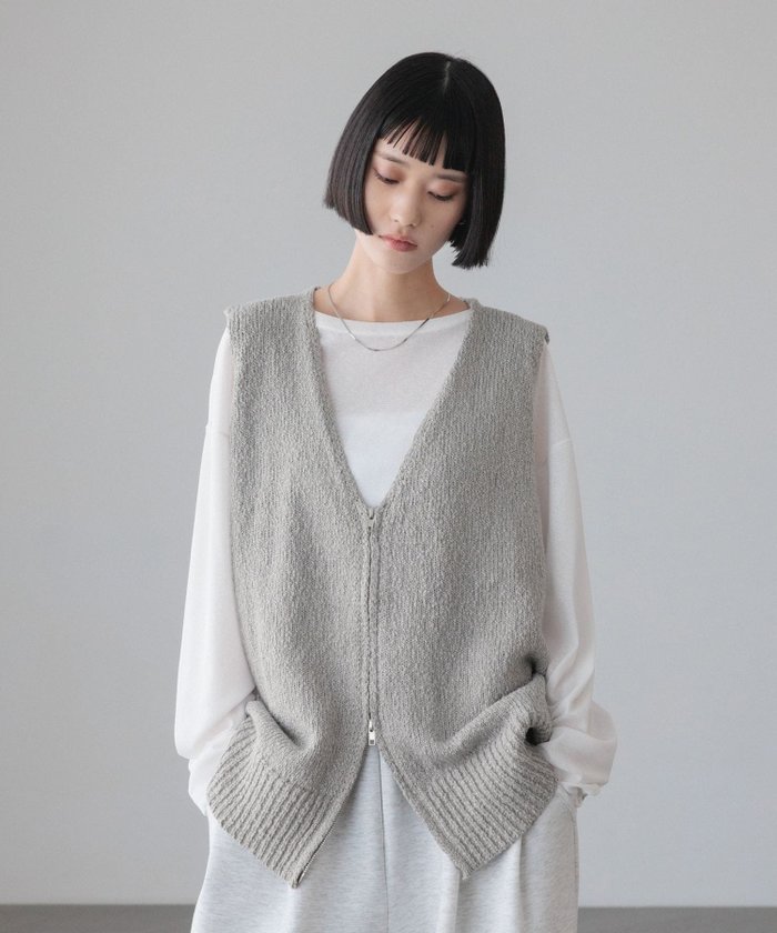 【ローリーズファーム/LOWRYS FARM】のラメスラブZIPベスト インテリア・キッズ・メンズ・レディースファッション・服の通販 founy(ファウニー) https://founy.com/ ファッション Fashion レディースファッション Fashion for Women アウター Coat / Outerwear Collection トップス・カットソー Cut & Sew Tops ベスト&ジレ / 重ね着スタイル Vests & Gilets ベスト Vest, Waistcoat |ID: prp329100004933340 ipo3291000000037245583