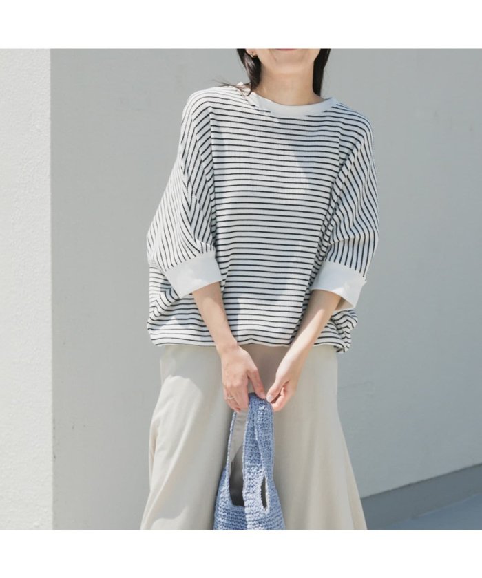 【アーバンリサーチ ドアーズ/URBAN RESEARCH DOORS】のタックフライスワイドTシャツ インテリア・キッズ・メンズ・レディースファッション・服の通販 founy(ファウニー) https://founy.com/ ファッション Fashion レディースファッション Fashion for Women トップス・カットソー Cut & Sew Tops シャツ・ブラウス・オフィスカジュアル Elegant Blouses & Button-Ups ロングTシャツ・Tシャツ Longline T-Shirts & Tees ギャザー Gathered, Ruffled ストレート Straight, Straight Cut ワイド Wide, Wide Fit S/S・春夏 SS, Spring/Summer, Warm Season 夏 Summer 2025年 2025 2025春夏・S/S Spring/Summer 2025 SS25 |ID: prp329100004933341 ipo3291000000037316886