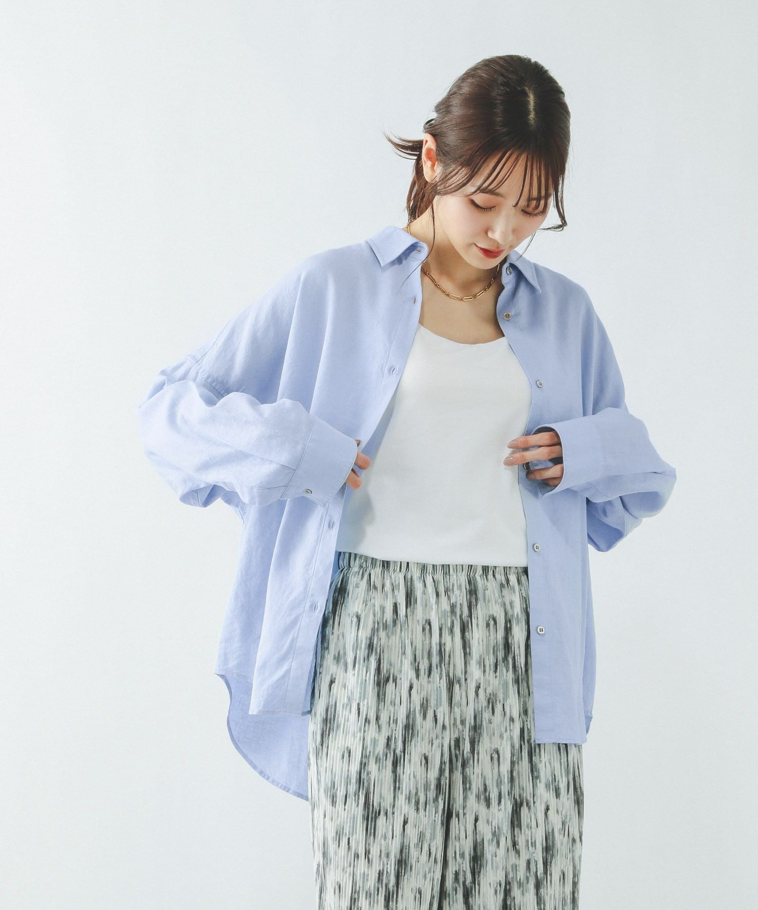 【グローバルワーク/GLOBAL WORK】のフレンチリネンシャツ長袖/601244 インテリア・キッズ・メンズ・レディースファッション・服の通販 founy(ファニー) 　ファッション　Fashion　レディースファッション　Fashion for Women　トップス・カットソー　Cut & Sew Tops　シャツ・ブラウス・オフィスカジュアル　Elegant Blouses & Button-Ups　おすすめ　Recommended / Our Picks　キャミソール　Camisole, Spaghetti Strap Top　トレンド　Trend, Trending Now　ハーフ　Half, Half-Length　フレア　Flare, Flared　メタル　Metal, Metal Parts　レギュラー　Regular, Standard Fit　ロング　Long, Long-Length　エレガント 上品　Elegant　夏　Summer　春　Spring　S/S・春夏　SS, Spring/Summer, Warm Season　羽織　Haori, Light Jacket　長袖　Long Sleeve, Full Sleeve　サックス82|ID: prp329100004933349 ipo3291000000037029121