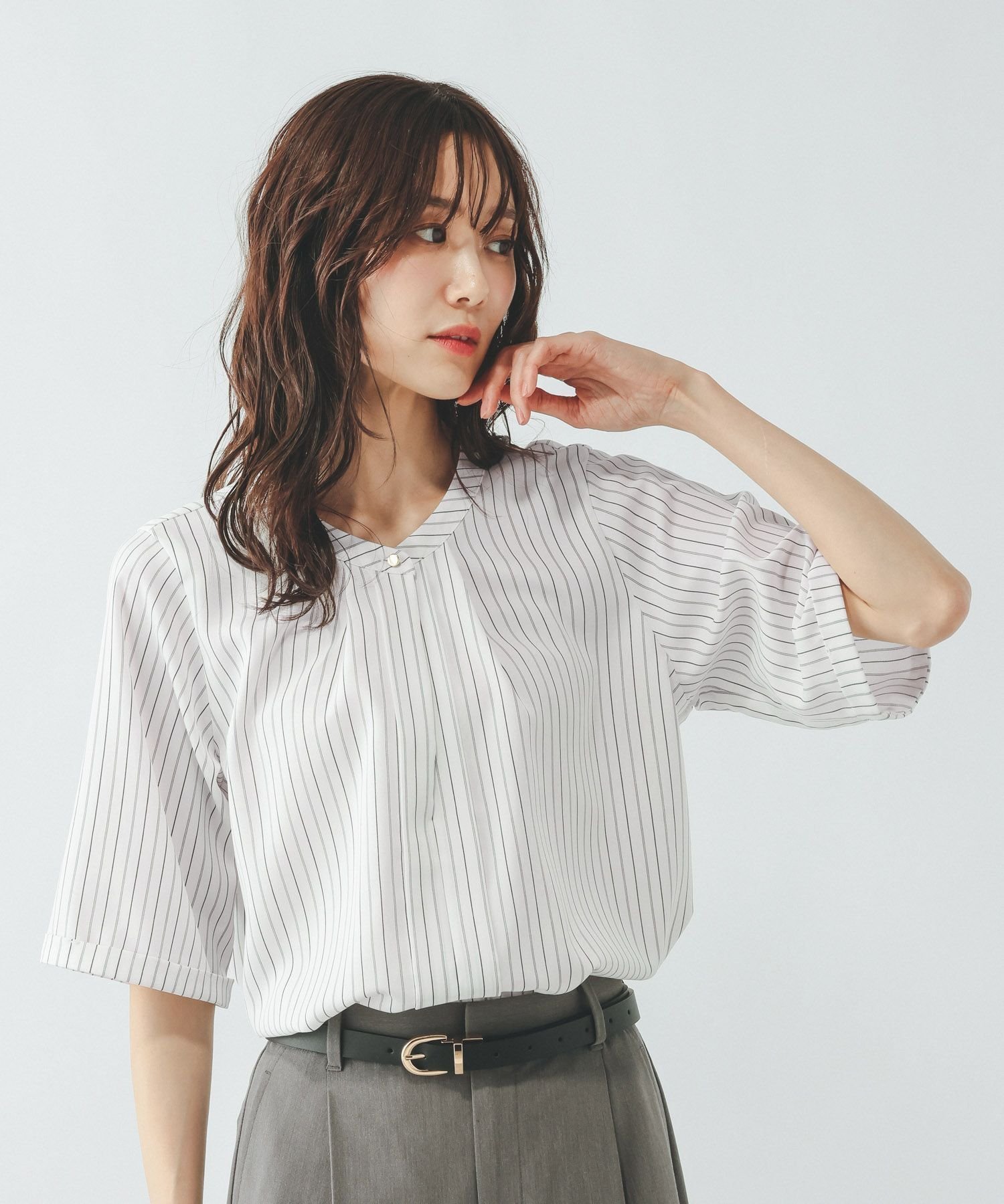 【グローバルワーク/GLOBAL WORK】のキレイつづく2wayタック5分袖/636634 人気、トレンドファッション・服の通販 founy(ファニー) 　ファッション　Fashion　レディースファッション　Fashion for Women　トップス・カットソー　Cut & Sew Tops　おすすめ　Recommended / Our Picks　スキッパー　Skipper, Open Collar　フロント　Front, Front Design　メタル　Metal, Metal Parts　エレガント 上品　Elegant　人気　Popular, Best Seller　ビジネス 仕事 通勤　Business / Work / Commuting　 other-1|ID: prp329100004933353 ipo3291000000037029149