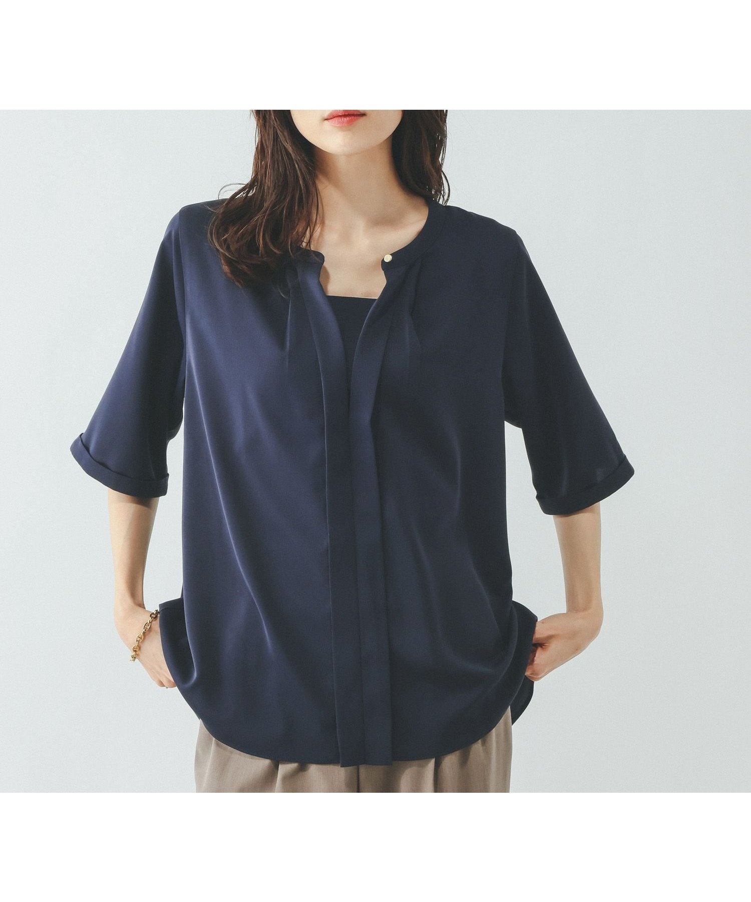 【グローバルワーク/GLOBAL WORK】のキレイつづく2wayタック5分袖/636634 インテリア・キッズ・メンズ・レディースファッション・服の通販 founy(ファニー) 　ファッション　Fashion　レディースファッション　Fashion for Women　トップス・カットソー　Cut & Sew Tops　おすすめ　Recommended / Our Picks　スキッパー　Skipper, Open Collar　フロント　Front, Front Design　メタル　Metal, Metal Parts　エレガント 上品　Elegant　人気　Popular, Best Seller　ビジネス 仕事 通勤　Business / Work / Commuting　ネイビー88|ID: prp329100004933353 ipo3291000000037029153