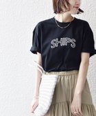 【シップス フォー ウィメン/SHIPS】の【WEB限定】 SHIPS ラウンド プリント ロゴ TEE ブラック系|ID: prp329100004933359 ipo3291000000037029202