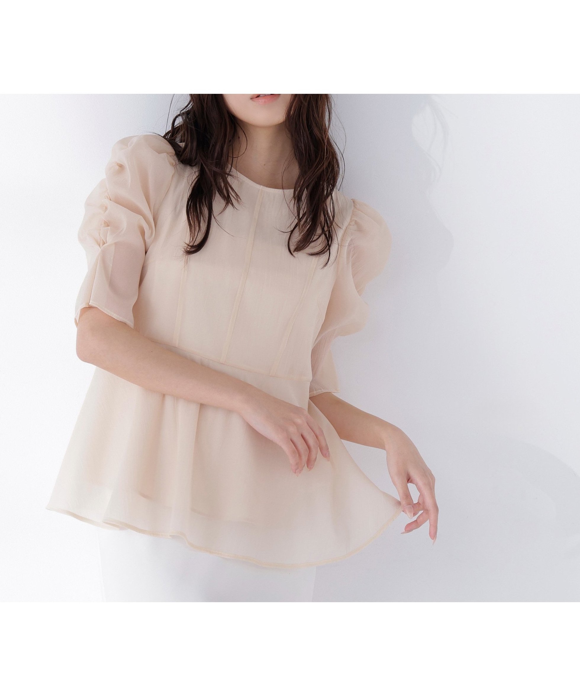 【ナチュラル ビューティー ベーシック/NATURAL BEAUTY BASIC】のシアーペプラムブラウス半袖 インテリア・キッズ・メンズ・レディースファッション・服の通販 founy(ファニー) 　雑誌掲載アイテム　Magazine Picks & Fashion Features　ファッション雑誌　Fashion Magazines　オッジ　Oggi　ファッションモデル・俳優・女優　Models　女性　Women　古畑星夏　Furuhata Seika　ファッション　Fashion　レディースファッション　Fashion for Women　トップス・カットソー　Cut & Sew Tops　シャツ・ブラウス・オフィスカジュアル　Elegant Blouses & Button-Ups　5月号　May Issue　シアー　Sheer, See-Through　ドット　Polka Dot, Dot Pattern　ペプラム　Peplum, Flared Hem　エレガント 上品　Elegant　半袖　Short Sleeve, Half Sleeve　夏　Summer　雑誌　Magazine, Fashion Magazine　ペールオレンジ|ID: prp329100004933379 ipo3291000000037029382