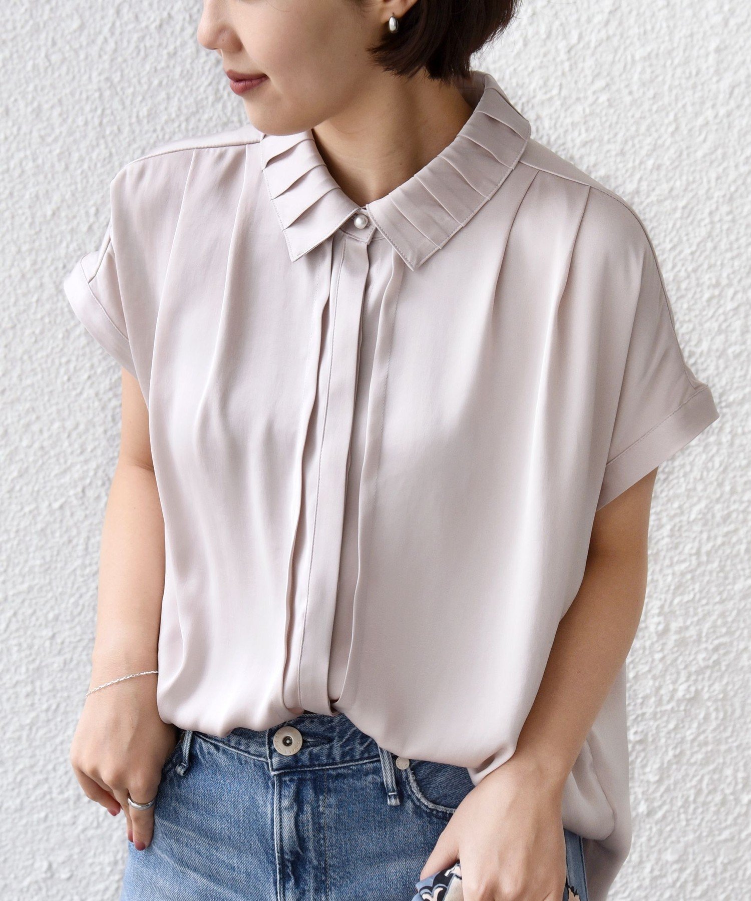 【シップス フォー ウィメン/SHIPS】の【WEB限定】 手洗い可能 ヴィンテージ サテン 襟 タック デザイン ブラウス インテリア・キッズ・メンズ・レディースファッション・服の通販 founy(ファニー) 　ファッション　Fashion　レディースファッション　Fashion for Women　トップス・カットソー　Cut & Sew Tops　シャツ・ブラウス・オフィスカジュアル　Elegant Blouses & Button-Ups　アクセサリー　Fashion Accessories　インナー　Innerwear　エアリー　Airy Texture　ヴィンテージ　Vintage Style　洗える　Machine Washable　サテン　Satin, Glossy Fabric　シンプル　Simple, Minimal　ジャケット　Jacket, Outerwear　パール　Pearl, Pearl Accent　プリーツ　Pleats, Pleated　ボトム　Bottoms, Lower Wear　ポケット　Pocket, Pocket Detail　モチーフ　Motif, Design Theme　リラックス　Relax, Relaxed Fit　ワイド　Wide, Wide Fit　おすすめ　Recommended / Our Picks　夏　Summer　エレガント 上品　Elegant　2026年　2026　ピンク|ID: prp329100004933384 ipo3291000000037029424