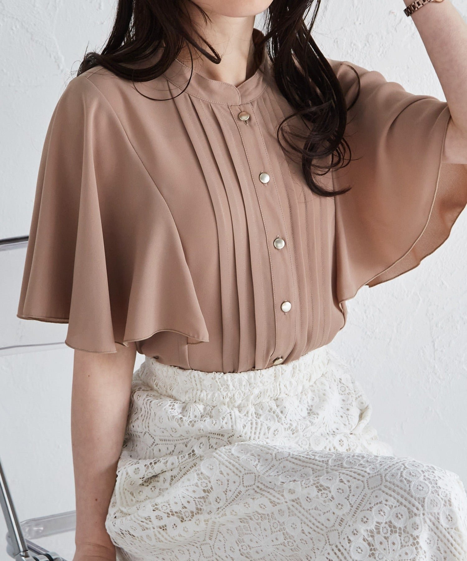 【ラナン/Ranan】のRanan/ピンタックフレアー袖ブラウス インテリア・キッズ・メンズ・レディースファッション・服の通販 founy(ファニー) 　ファッション　Fashion　レディースファッション　Fashion for Women　トップス・カットソー　Cut & Sew Tops　シャツ・ブラウス・オフィスカジュアル　Elegant Blouses & Button-Ups　エレガント 上品　Elegant　カーディガン　Cardigan, Knitwear　クラシック　Classic, Timeless Style　ジャケット　Jacket, Outerwear　ジョーゼット　Georgette, Semi-Sheer Fabric　スタンド　Stand Collar, Upright Stand　スリーブ　Sleeve, Long Sleeve / Short Sleeve　デニム　Denim, Jeans Material　なめらか　Smooth, Silky Texture　長袖　Long Sleeve, Full Sleeve　フレア　Flare, Flared　フロント　Front, Front Design　ベーシック　Basic, Essential　ポケット　Pocket, Pocket Detail　マーメイド　Mermaid, Fishtail Silhouette　無地　Plain, Solid Color　ロング　Long, Long-Length　再入荷　Restock / Back in Stock　おすすめ　Recommended / Our Picks　夏　Summer　2026年　2026　モカ|ID: prp329100004933385 ipo3291000000037029431