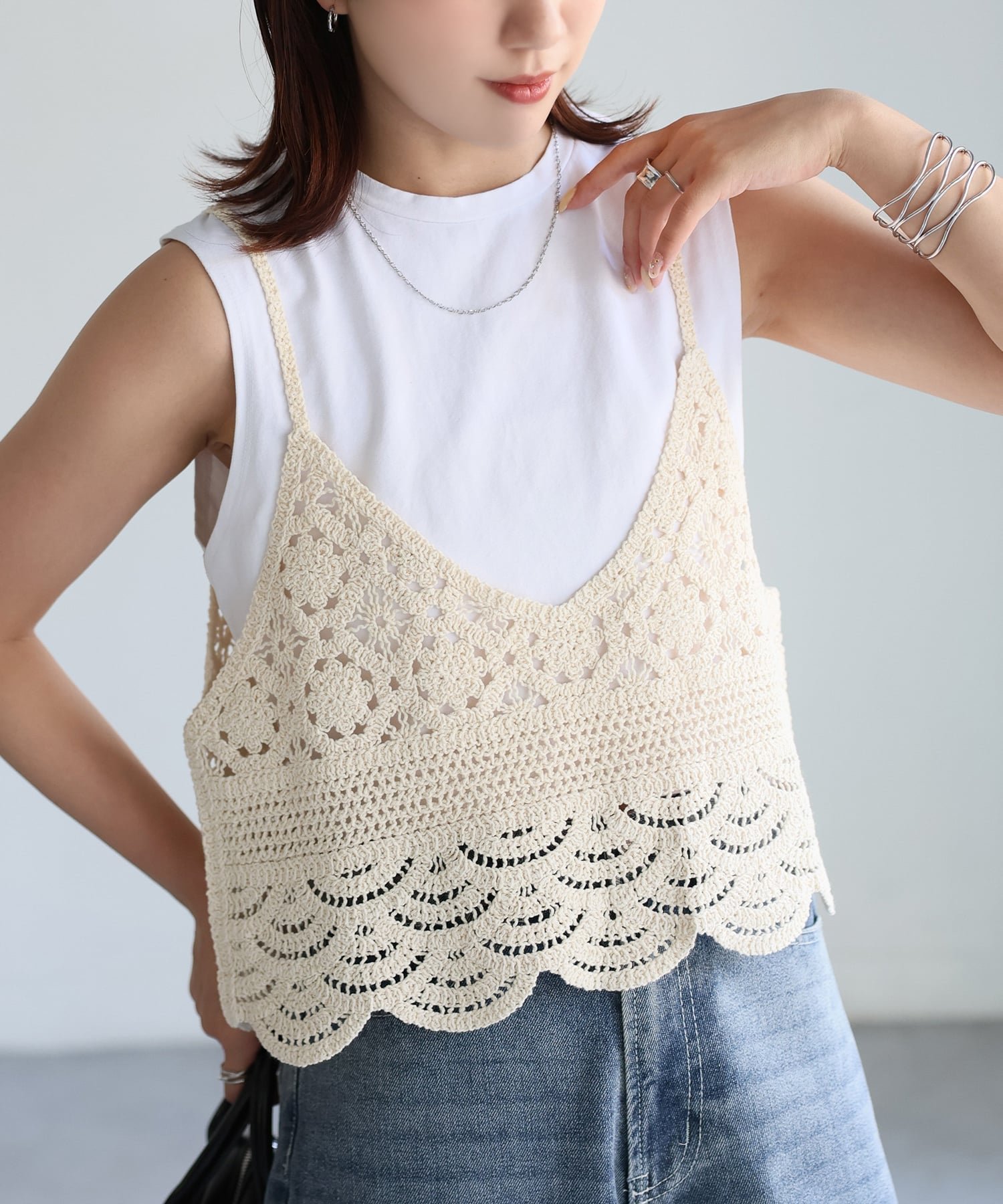 【リベリー/Riberry】のかぎ針編みビスチェ 人気、トレンドファッション・服の通販 founy(ファニー) 　ファッション　Fashion　レディースファッション　Fashion for Women　トップス・カットソー　Cut & Sew Tops　ビスチェ　Bustiers & Corset Tops / Layered Bustier Style　インナー　Innerwear　春　Spring　秋　Autumn　かぎ針　Crochet　キャミソール　Camisole, Spaghetti Strap Top　クロシェ　Crochet, Knitted Lace　シャツワンピ　Shirt Dress, Shirt One-Piece　ショート　Short, Short Length　シンプル　Simple, Minimal　スカラップ　Scallop, Scalloped Edge　透かし　Cut-Out, Lacework　タンク　Tank Top, Sleeveless Top　ダウン　Down, Puffer　トレンド　Trend, Trending Now　ビスチェ　Bustier, Corset Top　フェミニン　Feminine, Girly　ミックス　Mix, Mixed Style　レース　Lace, Lace Fabric　ロング　Long, Long-Length　プチプライス・低価格　Affordable / Budget Price　夏　Summer　旅行　Travel　 other-1|ID: prp329100004933403 ipo3291000000037029528