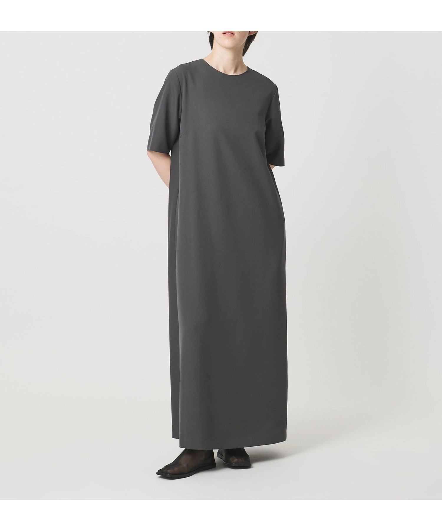 【ビューティ&ユース ユナイテッドアローズ/BEAUTY&YOUTH / UNITED ARROWS】のMARW UNITED ARROWS 5分袖 ベーシック ロング ワンピース インテリア・キッズ・メンズ・レディースファッション・服の通販 founy(ファニー) 　ファッション　Fashion　レディースファッション　Fashion for Women　ワンピース　Dresses　シンプル　Simple, Minimal　人気　Popular, Best Seller　ベーシック　Basic, Essential　ポケット　Pocket, Pocket Detail　マキシ　Maxi, Full Length　ロング　Long, Long-Length　エレガント 上品　Elegant　ビジネス 仕事 通勤　Business / Work / Commuting　DK.GRAY|ID: prp329100004933418 ipo3291000000037029606