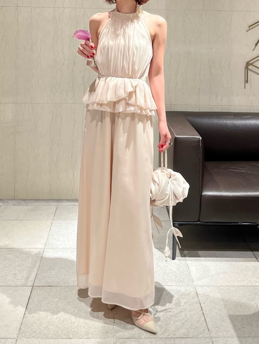 【リリーブラウン/Lily Brown】のブライトペプラムコンビネゾン インテリア・キッズ・メンズ・レディースファッション・服の通販 founy(ファニー) 　雑誌掲載アイテム　Magazine Picks & Fashion Features　ファッション雑誌　Fashion Magazines　スウィート　Sweet　ファッション　Fashion　レディースファッション　Fashion for Women　コンビネゾン　Jumpsuit, All-in-One　4月号　April Issue　シフォン　Chiffon, Lightweight Fabric　シャーリング　Shirring, Ruched　ショール　Shawl, Wrap　ジャケット　Jacket, Outerwear　スマート　Smart, Elegant　雑誌　Magazine, Fashion Magazine　バランス　Balance, Style Balance　バルーン　Balloon, Balloon Silhouette　フィット　Fit, Slim Fit　エレガント 上品　Elegant　LBEG[035]|ID: prp329100004933419 ipo3291000000037029610