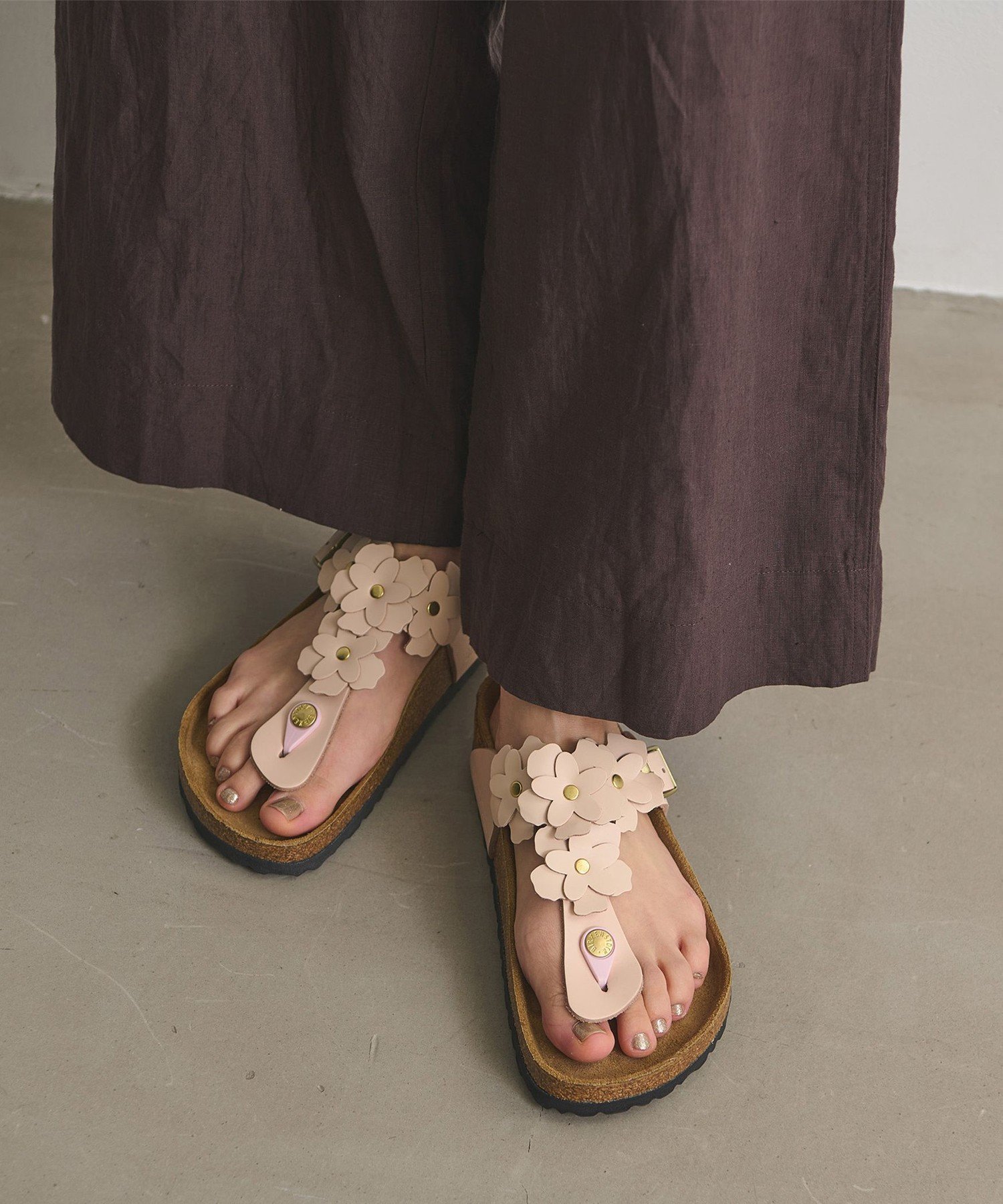 【ユナイテッドアローズ/UNITED ARROWS】の【国内EXCLUSIVE】 BIRKENSTOCK GIZEH フラワー サンダル インテリア・キッズ・メンズ・レディースファッション・服の通販 founy(ファニー) 　ファッション　Fashion　レディースファッション　Fashion for Women　サンダル　Sandals, Summer Shoes　シンプル　Simple, Minimal　セットアップ　Set-Up, Coordinated Outfit　人気　Popular, Best Seller　フェミニン　Feminine, Girly　フラワー　Flower, Floral　ラップ　Wrap, Wrap Design　リラックス　Relax, Relaxed Fit　レギュラー　Regular, Standard Fit　ワイド　Wide, Wide Fit　おすすめ　Recommended / Our Picks　LT.PINK|ID: prp329100004933436 ipo3291000000037029684
