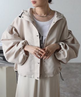 【リラクロ/relaclo】のmitis/バルーンスリーブマウンテンパーカー 大人の最旬トレンドファッション＆コーディネート founy(ファウニー) ファッション Fashion レディースファッション Fashion for Women トップス・カットソー Cut & Sew Tops レディースパーカー・カジュアルフーディー Casual Hoodies & Sweatshirts ショート Short, Short Length シンプル Simple, Minimal ジーンズ Jeans, Denim Pants トレンド Trend, Trending Now ドローコード Drawcord, Drawstring Cord ワイド Wide, Wide Fit 春 Spring 秋 Autumn |ID:prp329100004933448
