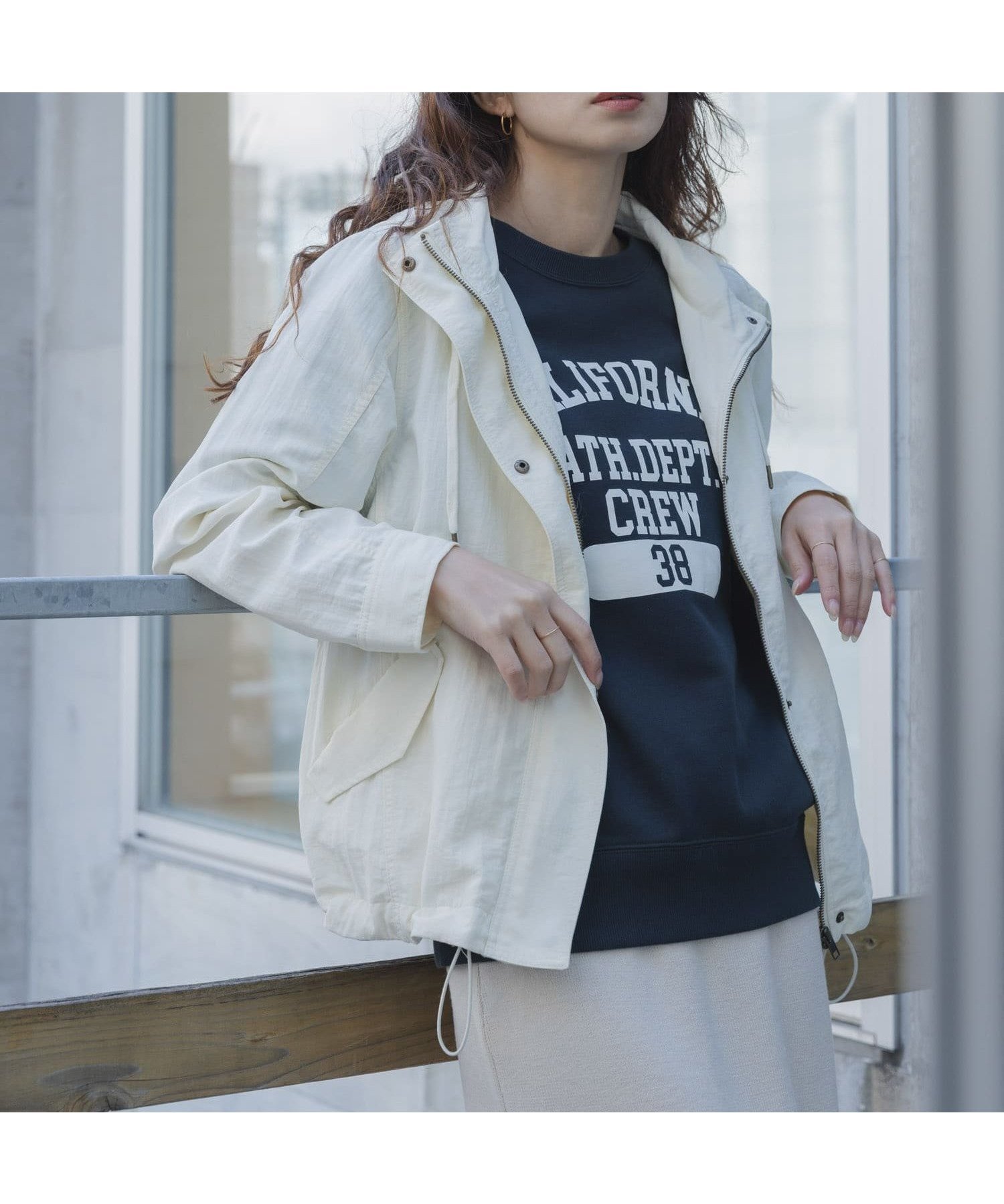 【サニーレーベル/Sonny Label / URBAN RESEARCH】の多機能マウンテンパーカー インテリア・キッズ・メンズ・レディースファッション・服の通販 founy(ファニー) 　ファッション　Fashion　レディースファッション　Fashion for Women　トップス・カットソー　Cut & Sew Tops　レディースパーカー・カジュアルフーディー　Casual Hoodies & Sweatshirts　シンプル　Simple, Minimal　スラックス　Slacks, Dress Pants　デニム　Denim, Jeans Material　ドローコード　Drawcord, Drawstring Cord　定番　Standard, Basic Item　パーカー　Hoodie, Parka　フロント　Front, Front Design　ベーシック　Basic, Essential　ボトム　Bottoms, Lower Wear　S/S・春夏　SS, Spring/Summer, Warm Season　夏　Summer　2026年　2026　オフホワイト|ID: prp329100004933450 ipo3291000000037029743