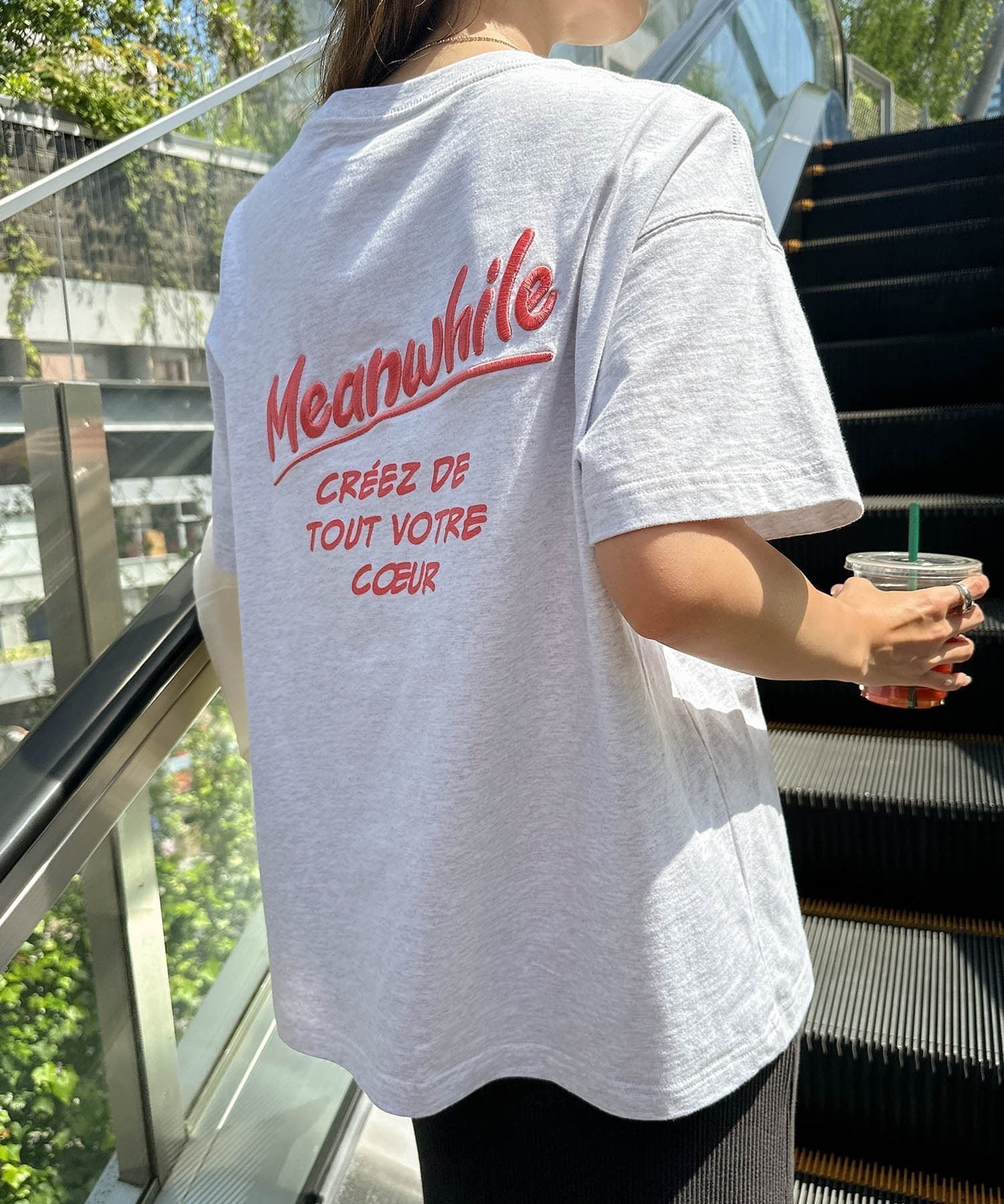 【アンドミー/andme】のプリント ロゴ 刺繍 エンブロイダリー 半袖 Tシャツ インテリア・キッズ・メンズ・レディースファッション・服の通販 founy(ファニー) 　ファッション　Fashion　レディースファッション　Fashion for Women　トップス・カットソー　Cut & Sew Tops　シャツ・ブラウス・オフィスカジュアル　Elegant Blouses & Button-Ups　ロングTシャツ・Tシャツ　Longline T-Shirts & Tees　エンブロイダリー　Embroidery Design　人気　Popular, Best Seller　プリント　Print, Printed Pattern　ベーシック　Basic, Essential　半袖　Short Sleeve, Half Sleeve　ワンポイント　One Point, Statement Accent　おすすめ　Recommended / Our Picks　オートミール|ID: prp329100004933454 ipo3291000000037029781