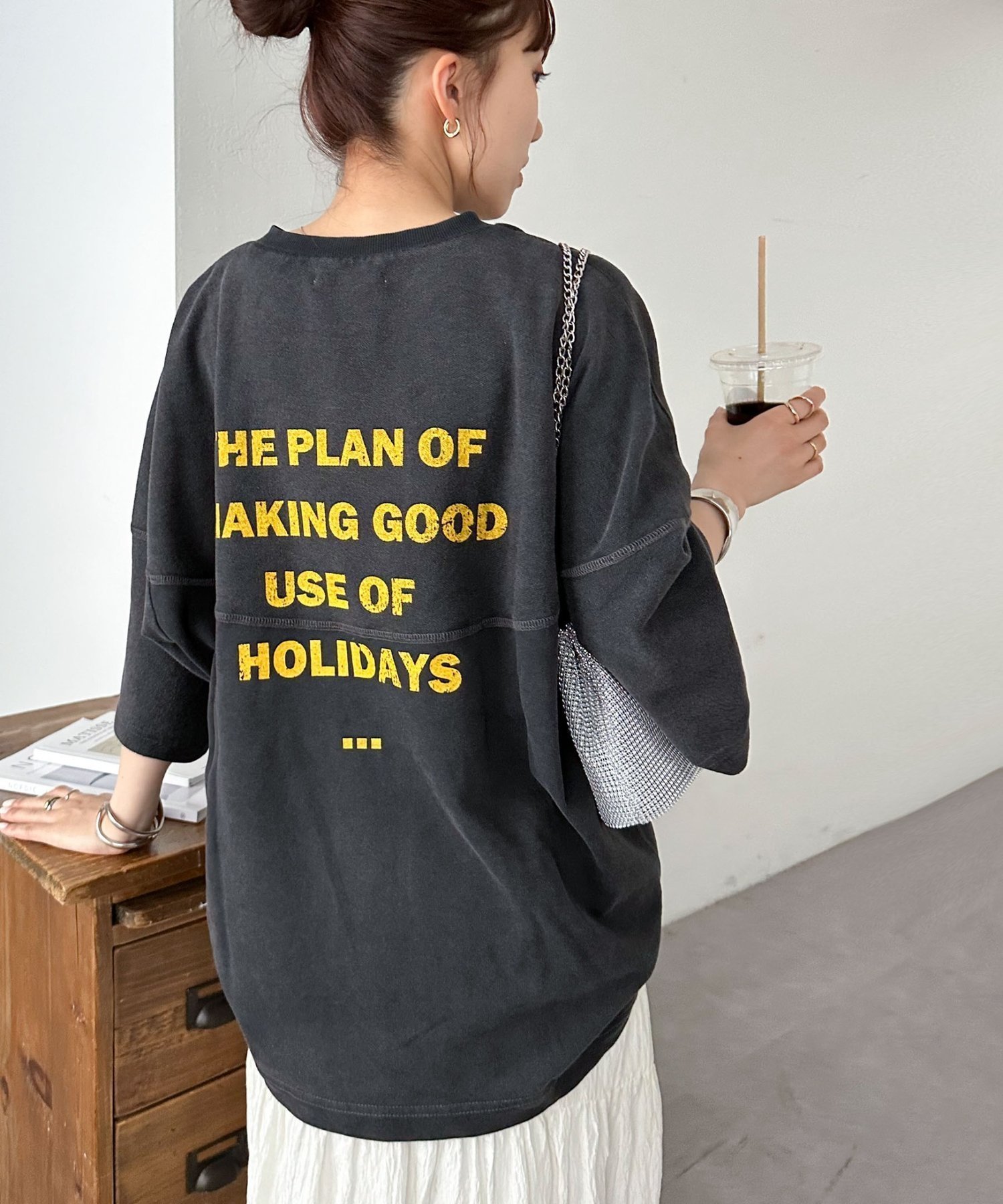 【ディスコート/Discoat】の【WEB限定】フロスト加工裏使いフットボールTシャツ インテリア・キッズ・メンズ・レディースファッション・服の通販 founy(ファニー) 　ファッション　Fashion　レディースファッション　Fashion for Women　トップス・カットソー　Cut & Sew Tops　シャツ・ブラウス・オフィスカジュアル　Elegant Blouses & Button-Ups　ロングTシャツ・Tシャツ　Longline T-Shirts & Tees　スウェット / スエット　Sweatshirt, Sweatwear　トレンド　Trend, Trending Now　ヴィンテージ　Vintage Style　チャコールグレー|ID: prp329100004933459 ipo3291000000037029805