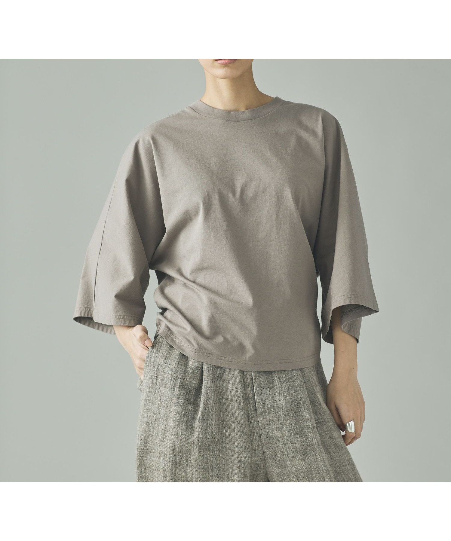 【カレンソロジー/Curensology】のドルマンナローTシャツ インテリア・キッズ・メンズ・レディースファッション・服の通販 founy(ファニー) 　ファッション　Fashion　レディースファッション　Fashion for Women　トップス・カットソー　Cut & Sew Tops　シャツ・ブラウス・オフィスカジュアル　Elegant Blouses & Button-Ups　ロングTシャツ・Tシャツ　Longline T-Shirts & Tees　インド　Indian Textile　エレガント 上品　Elegant　ダウン　Down, Puffer　グレー|ID: prp329100004933461 ipo3291000000037029810