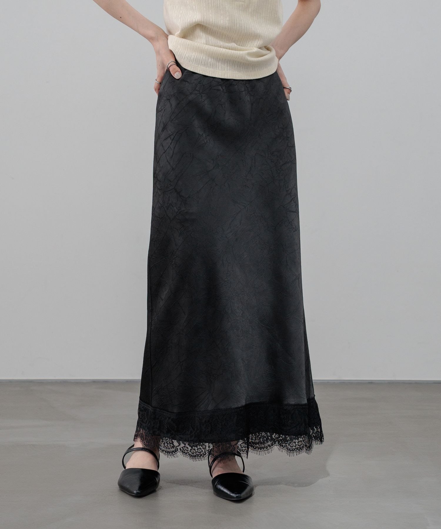 【ローリーズファーム/LOWRYS FARM】のストレッチサテンレーススカート インテリア・キッズ・メンズ・レディースファッション・服の通販 founy(ファニー) 　ファッション　Fashion　レディースファッション　Fashion for Women　スカート　Skirts　サテン　Satin, Glossy Fabric　シンプル　Simple, Minimal　トレンド　Trend, Trending Now　レース　Lace, Lace Fabric　エレガント 上品　Elegant　ブラック09|ID: prp329100004933463 ipo3291000000037029823