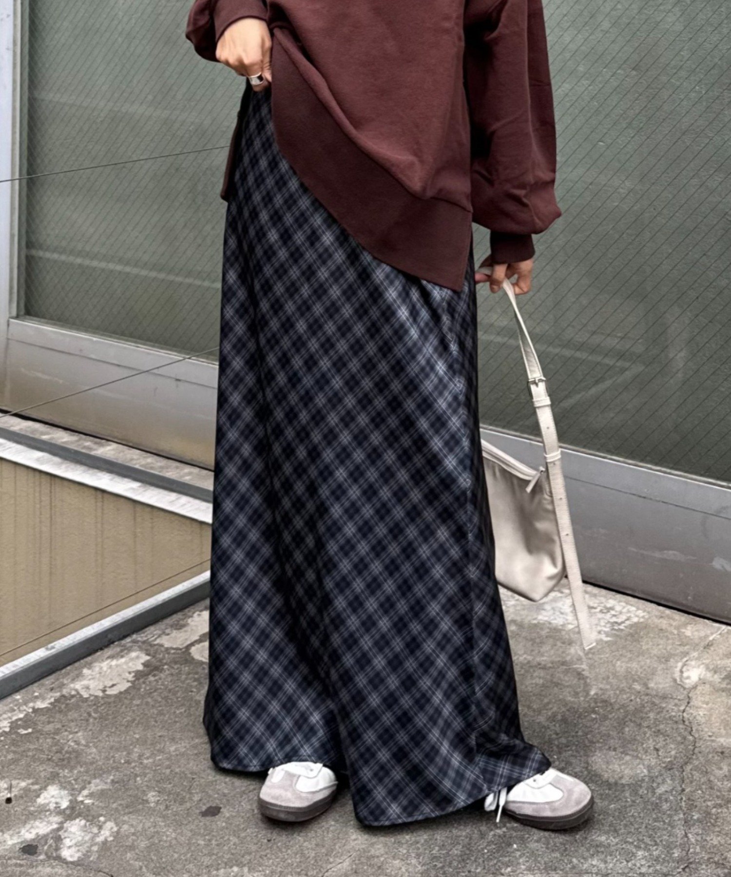 【チャオパニックティピー/CIAOPANIC TYPY】の【-3kg見え/14色展開】スタイルアップサテンスカート インテリア・キッズ・メンズ・レディースファッション・服の通販 founy(ファニー) 　ファッション　Fashion　レディースファッション　Fashion for Women　スカート　Skirts　サテン　Satin, Glossy Fabric　シンプル　Simple, Minimal　とろみ　Fluid, Flowy Fabric　バランス　Balance, Style Balance　おすすめ　Recommended / Our Picks　エレガント 上品　Elegant　グレーその他1|ID: prp329100004933464 ipo3291000000037029838